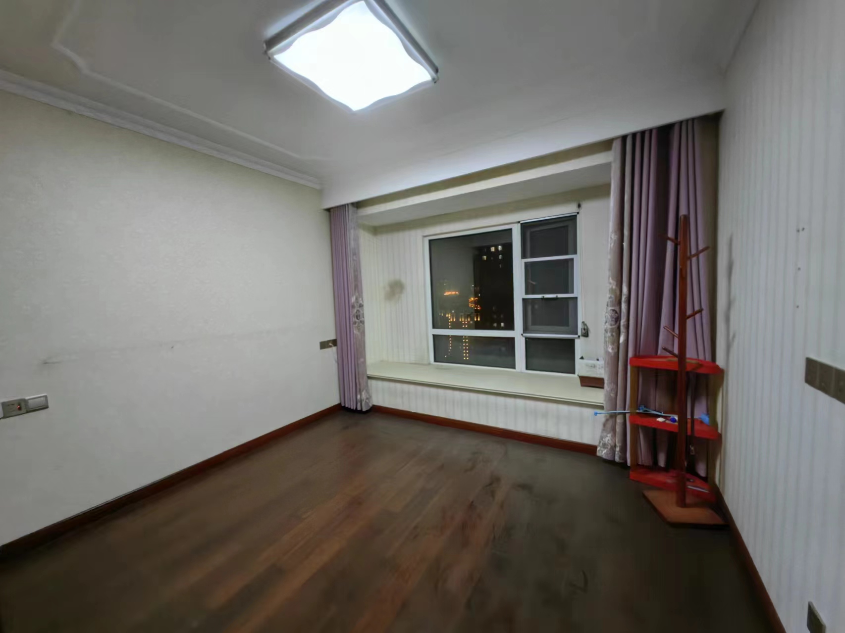 中海碧林湾 4室2厅2卫 128m&sup2;