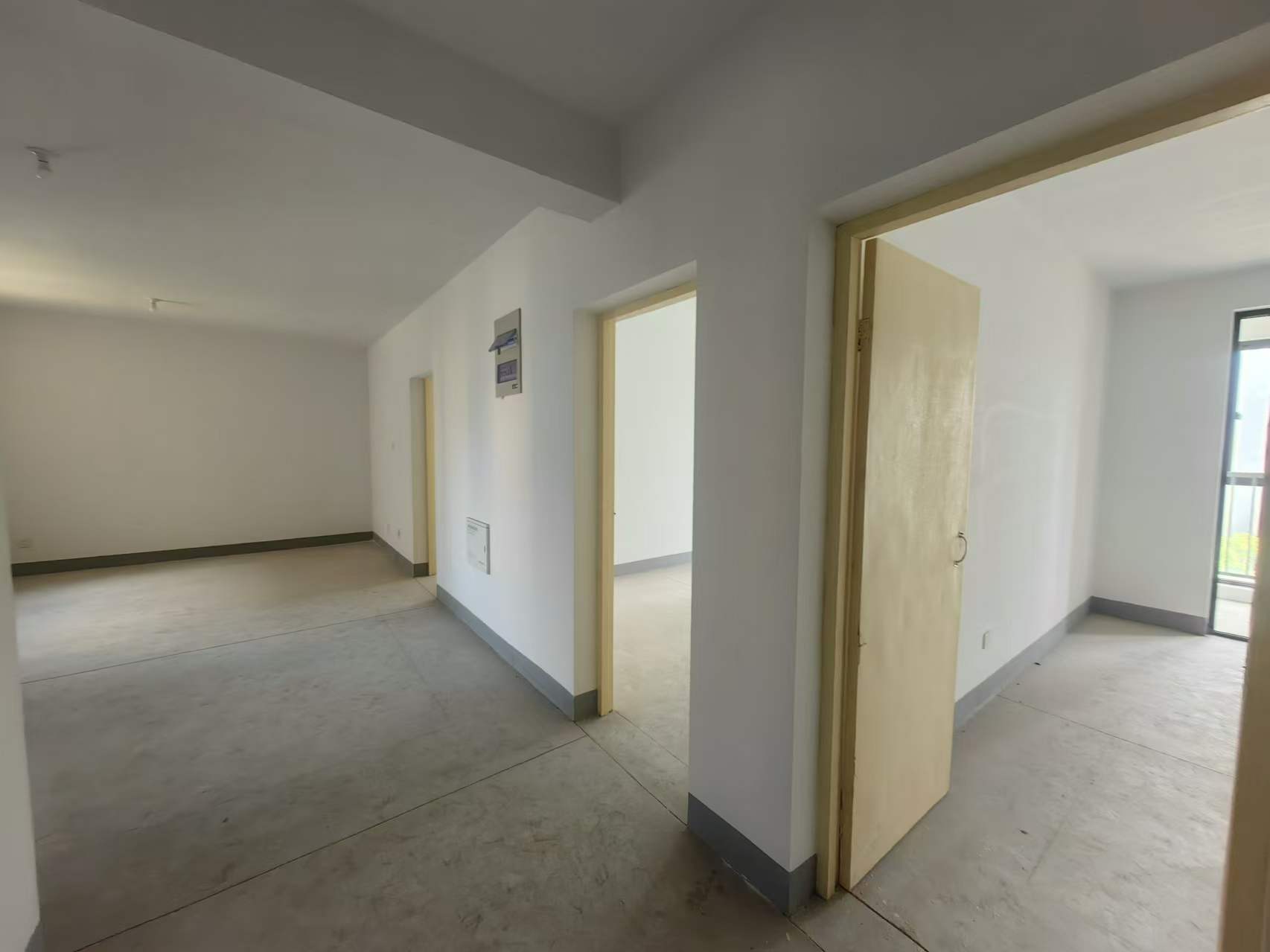 中桥名邸 3室2厅1卫 125.00m&sup2;