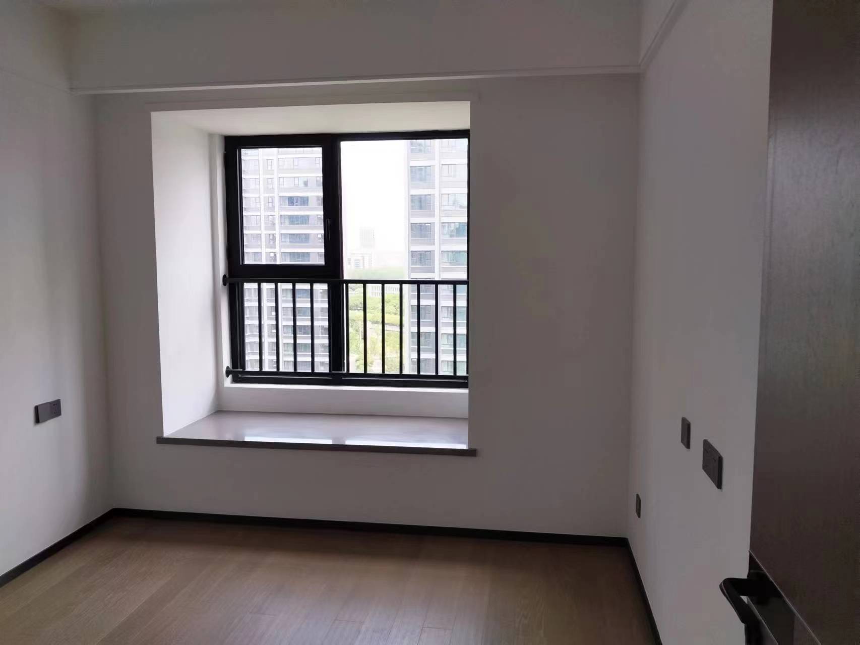 滨江道江园 4室2厅2卫 160.93m&sup2;