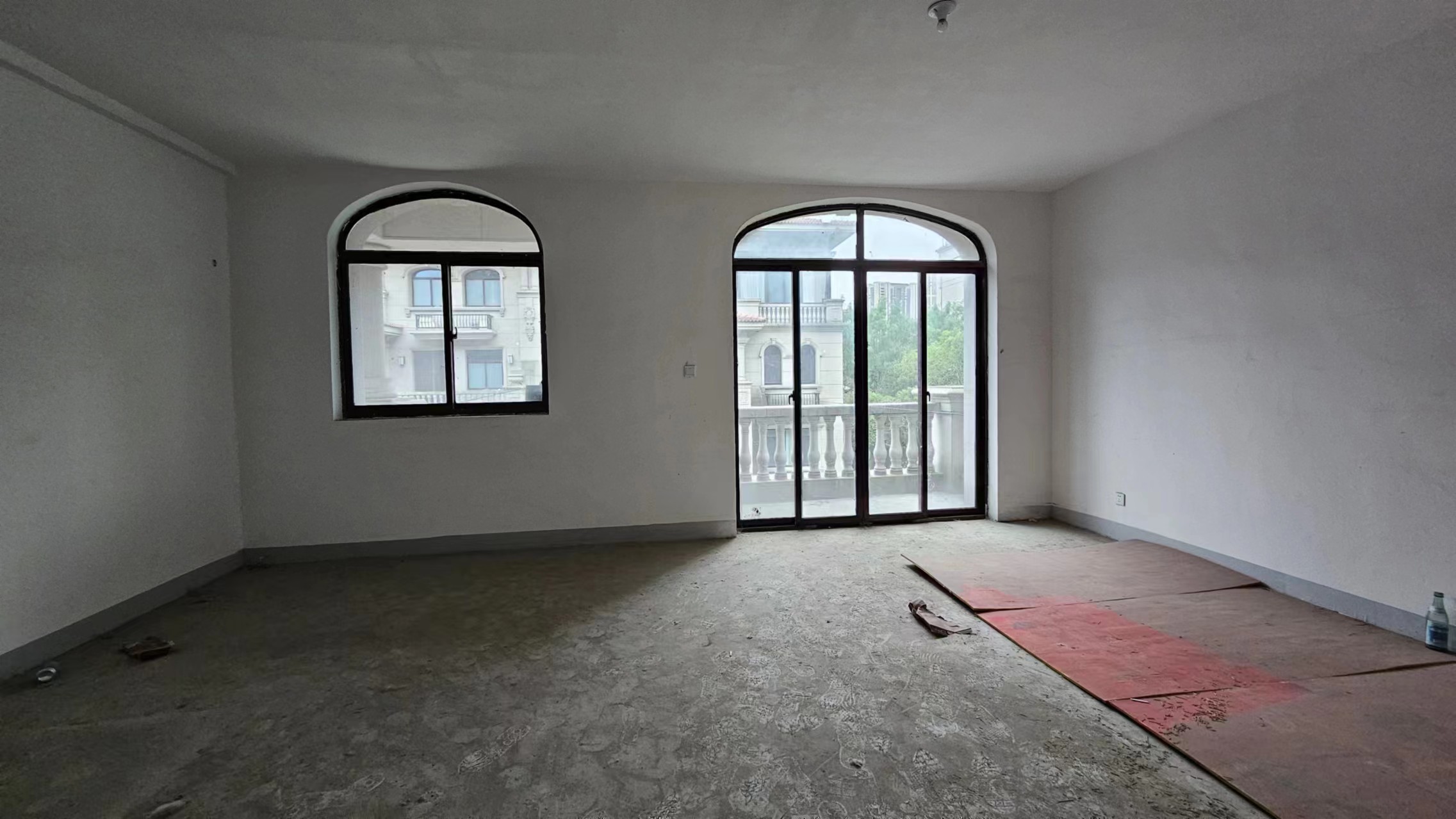 碧桂园(南通经济技术开发区) 4室2厅3卫 262m&sup2;