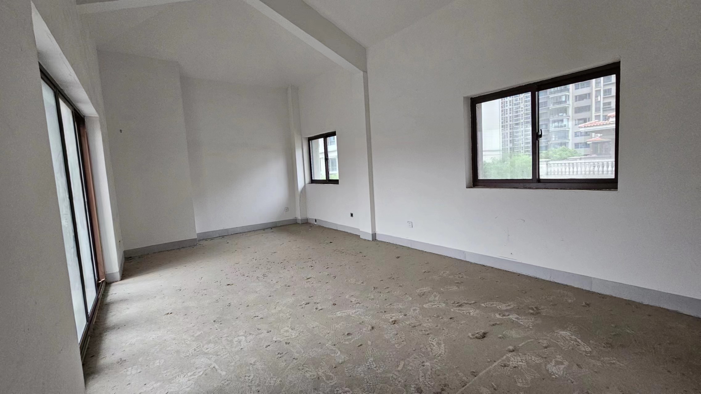 碧桂园(南通经济技术开发区) 4室2厅3卫 262m&sup2;