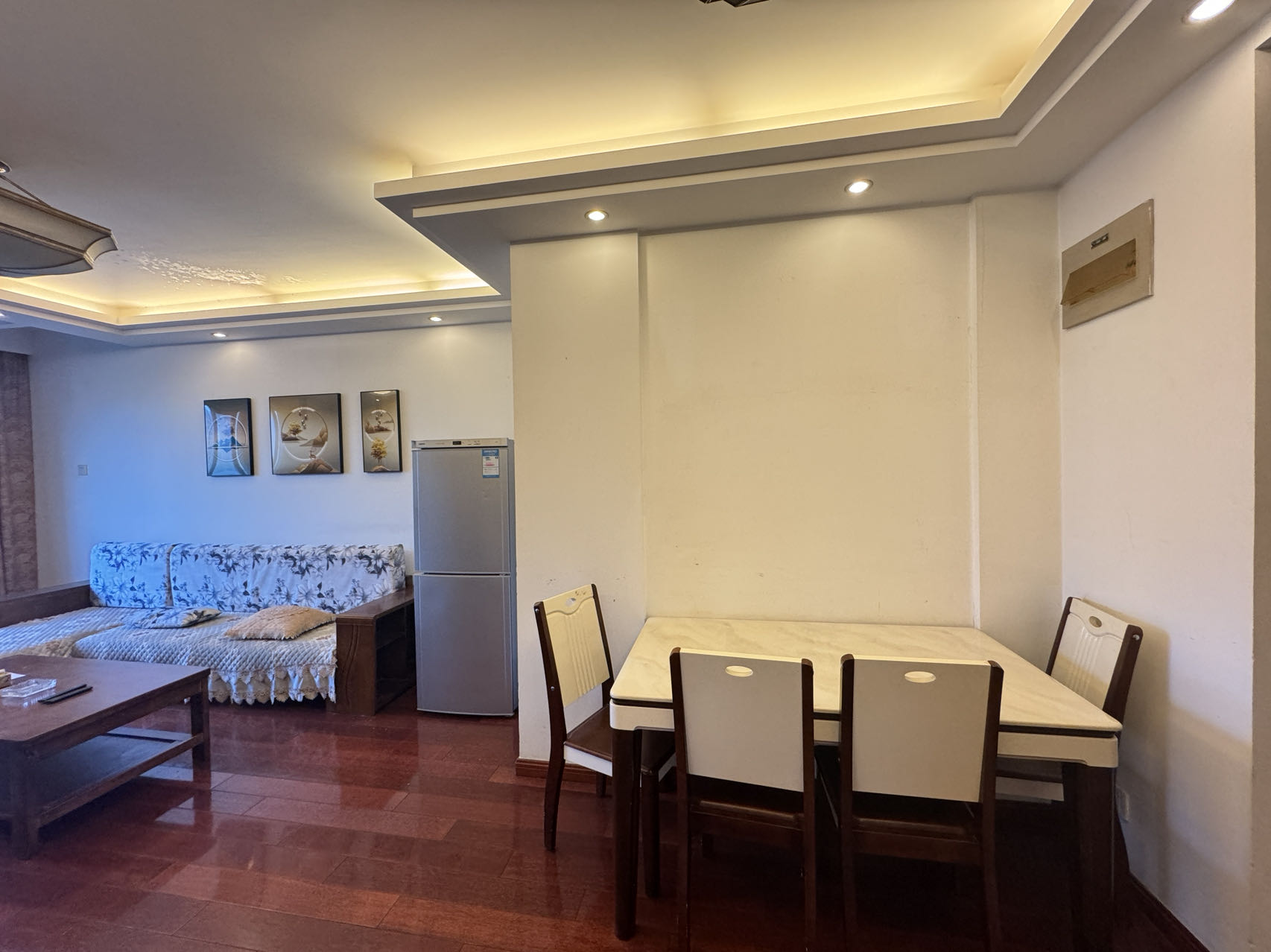 中港城 3室2厅1卫 89m&sup2;