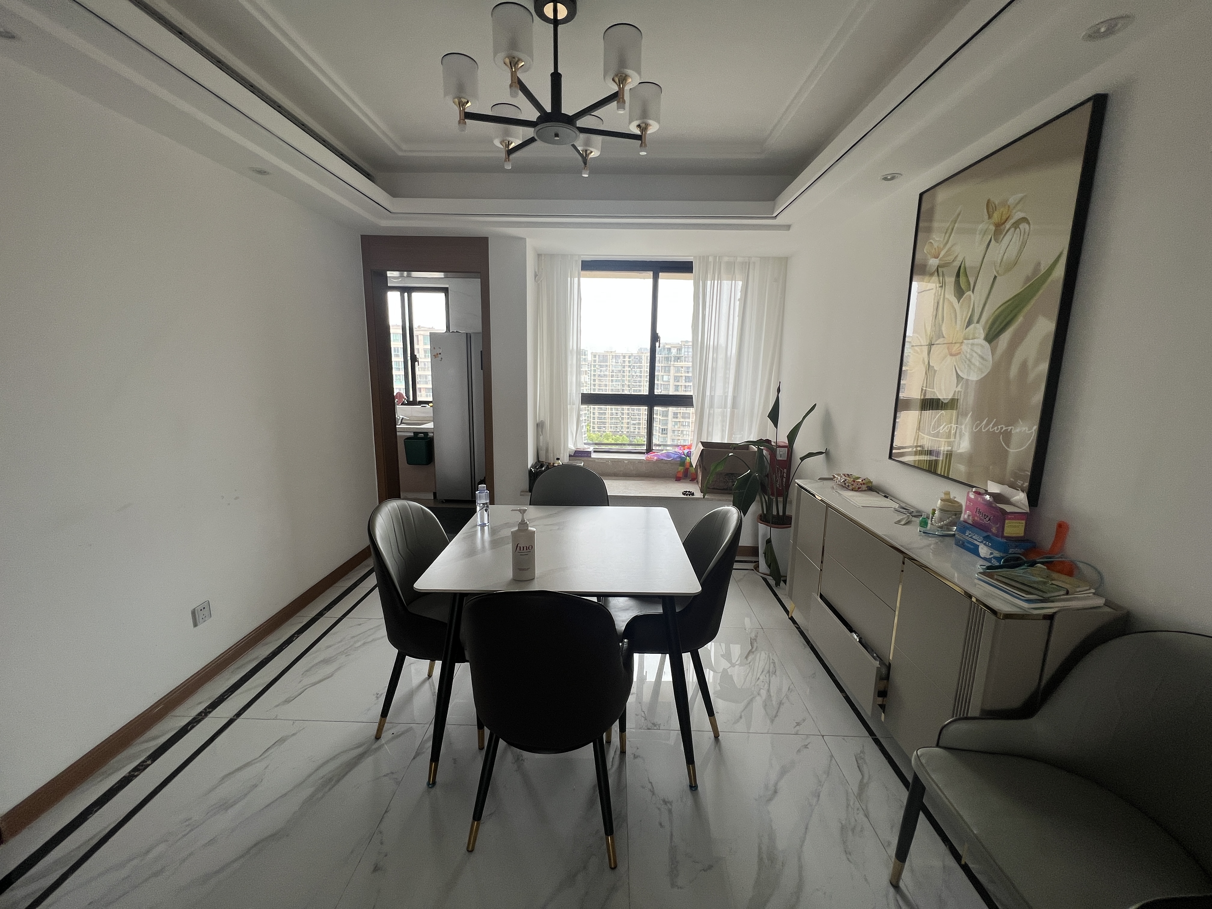 铂金时代 3室2厅2卫 120m²