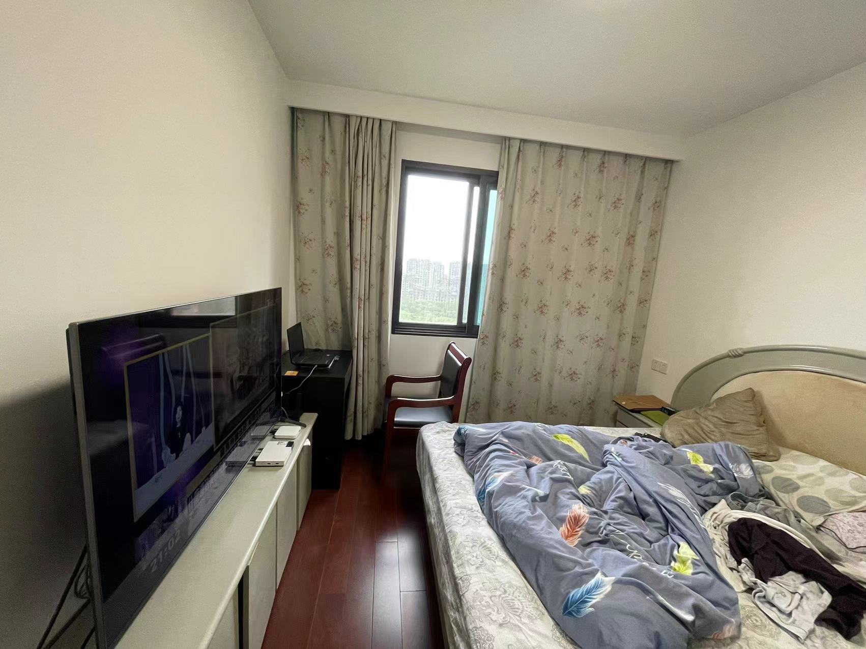 万濠星城 3室2厅1卫 115m&sup2;