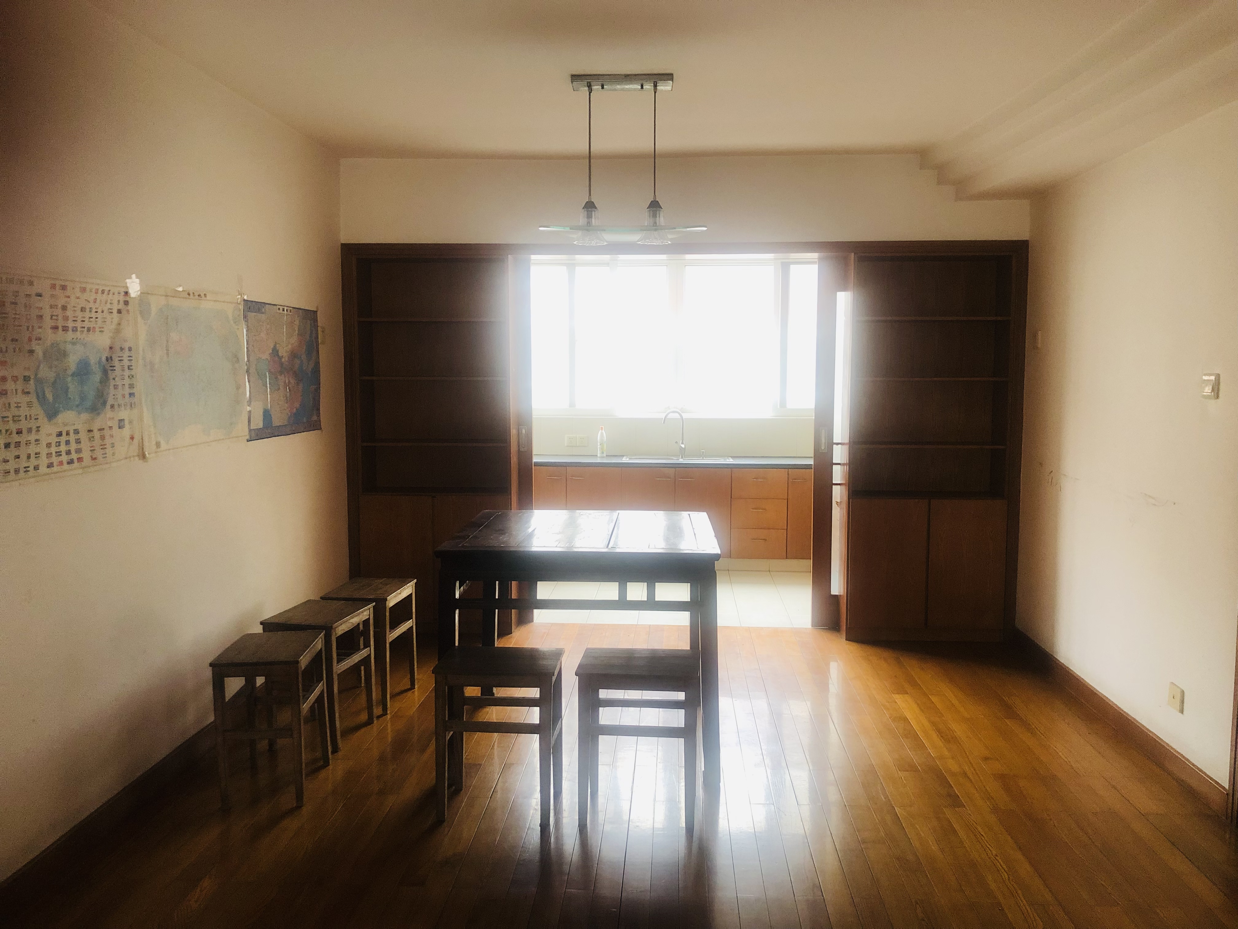 金龙花苑 3室2厅1卫 138m&sup2;
