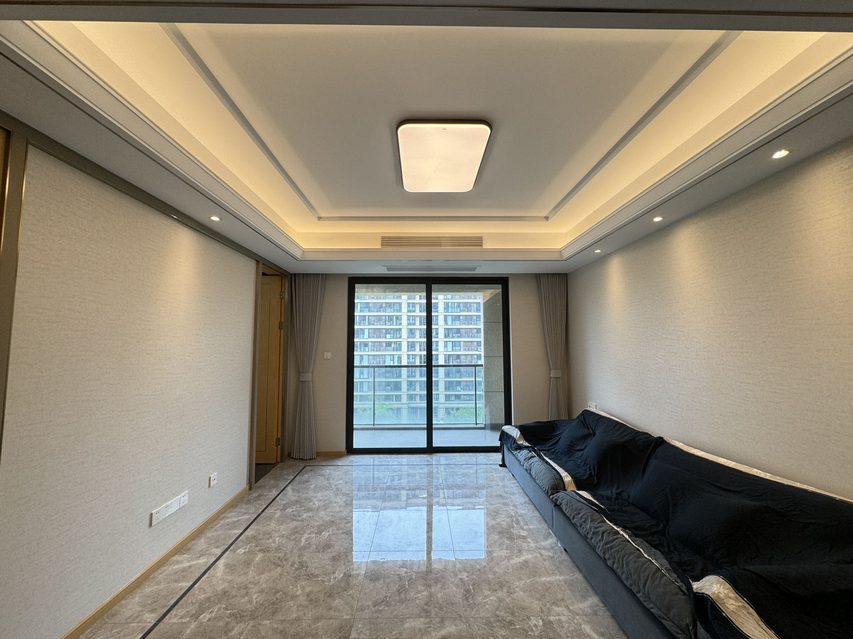 绿城蘭园 4室2厅2卫 143m²