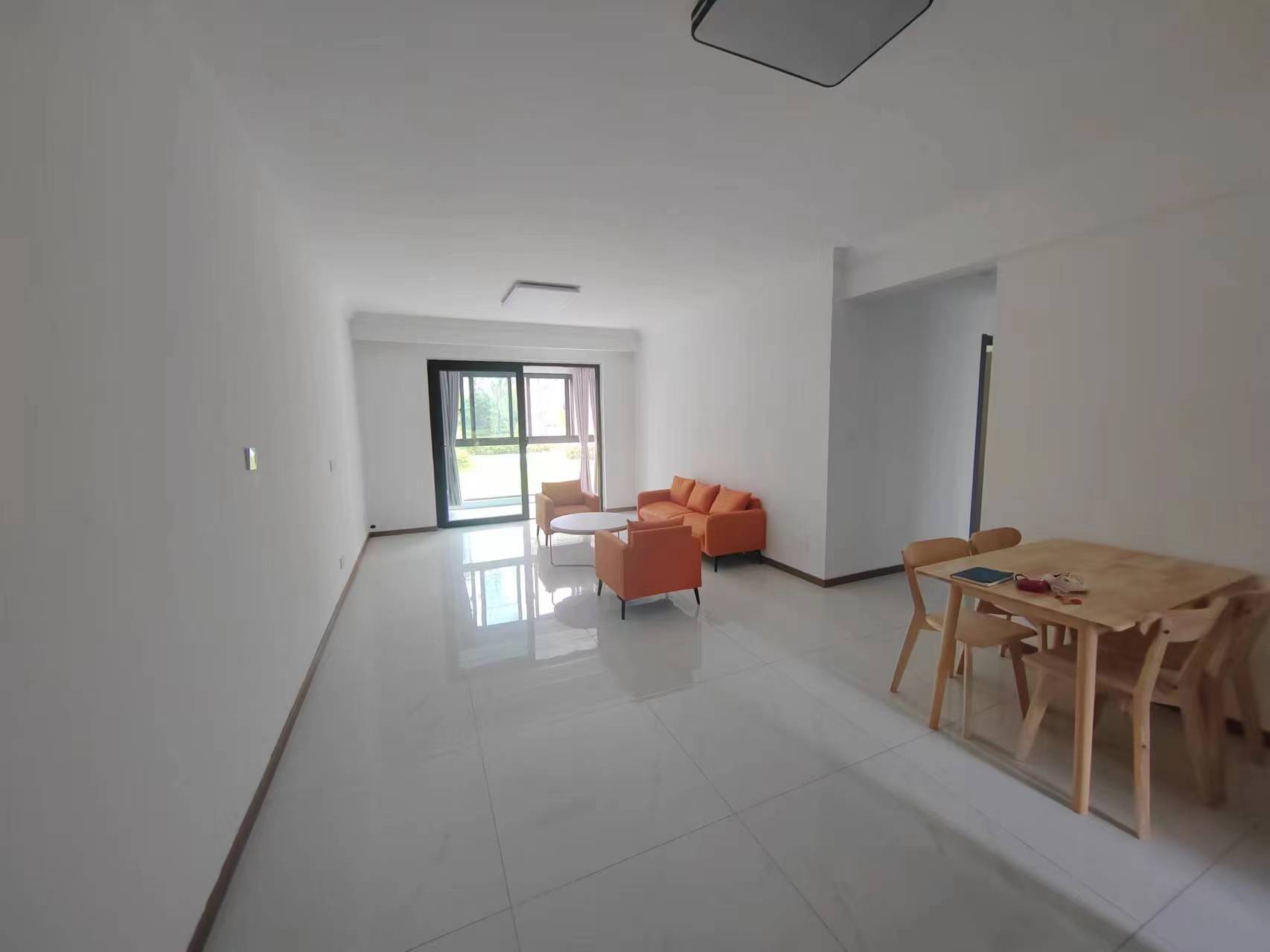 绿地江海图 3室2厅2卫 116m&sup2;