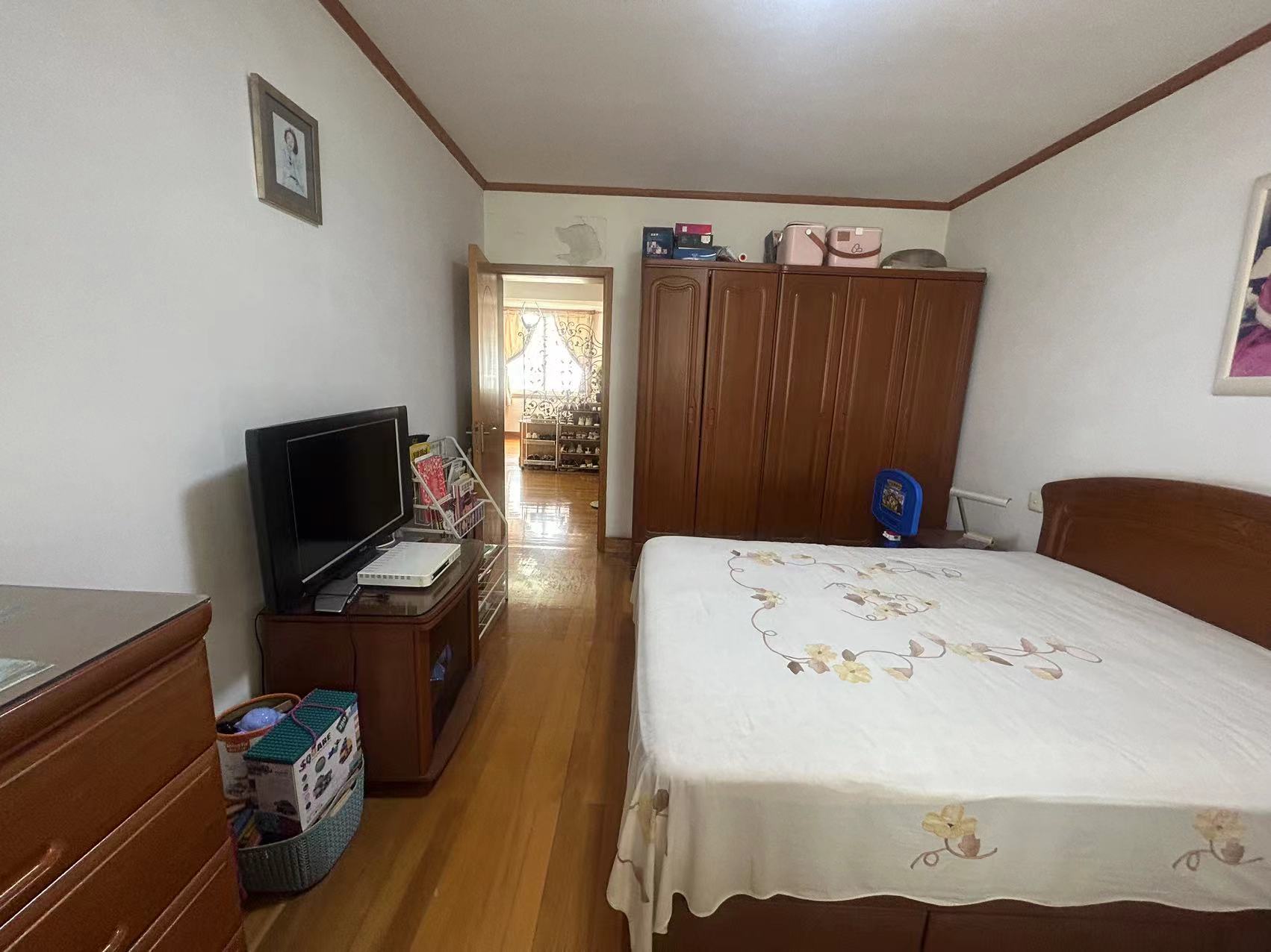 外滩小区 4室3厅2卫 111.90m²