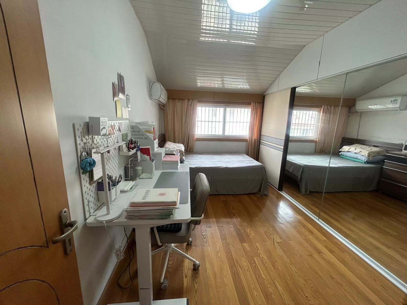 外滩小区 4室3厅2卫 111.90m²