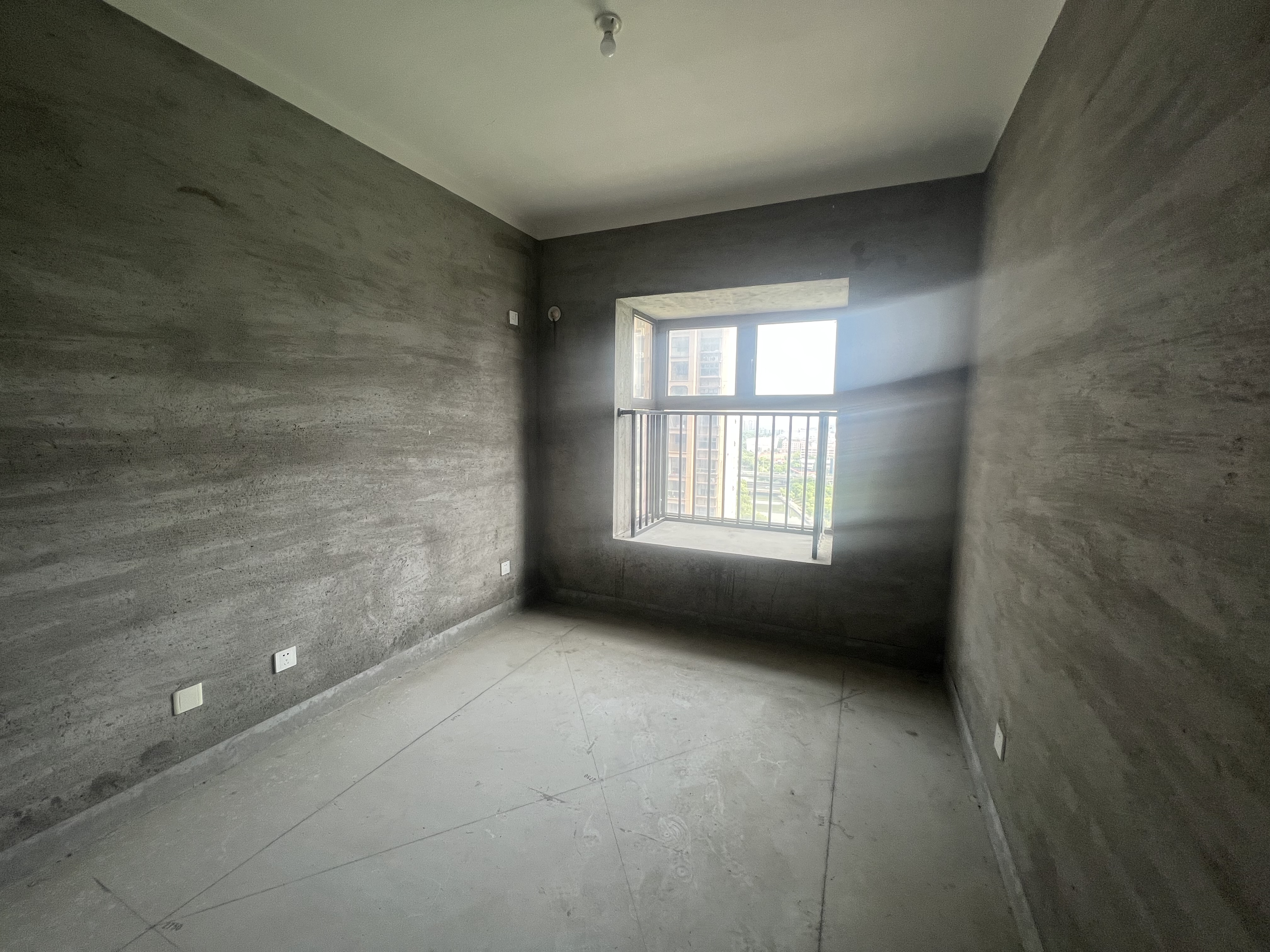 华强城 4室2厅2卫 158m&sup2;