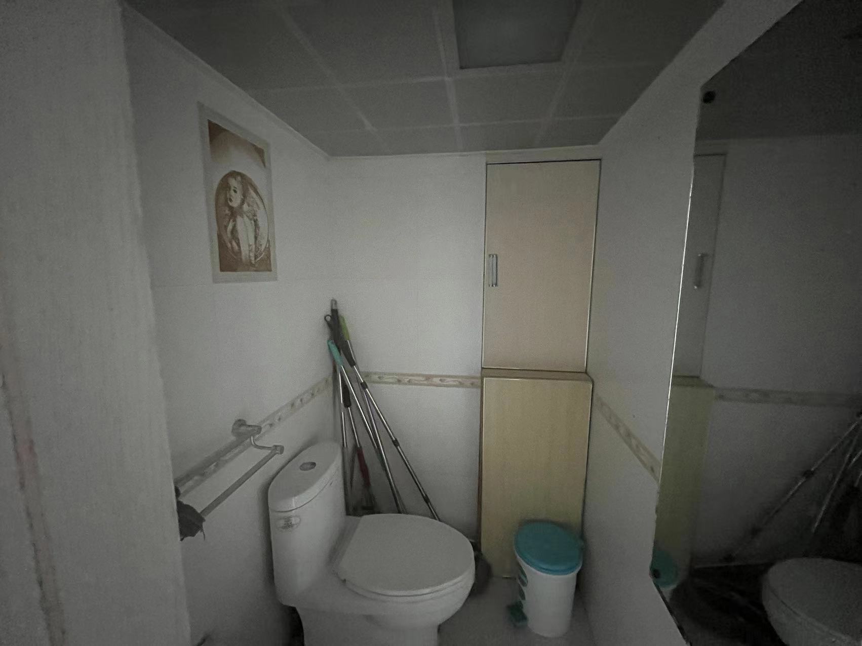 东景国际 2室1厅1卫 65m&sup2;