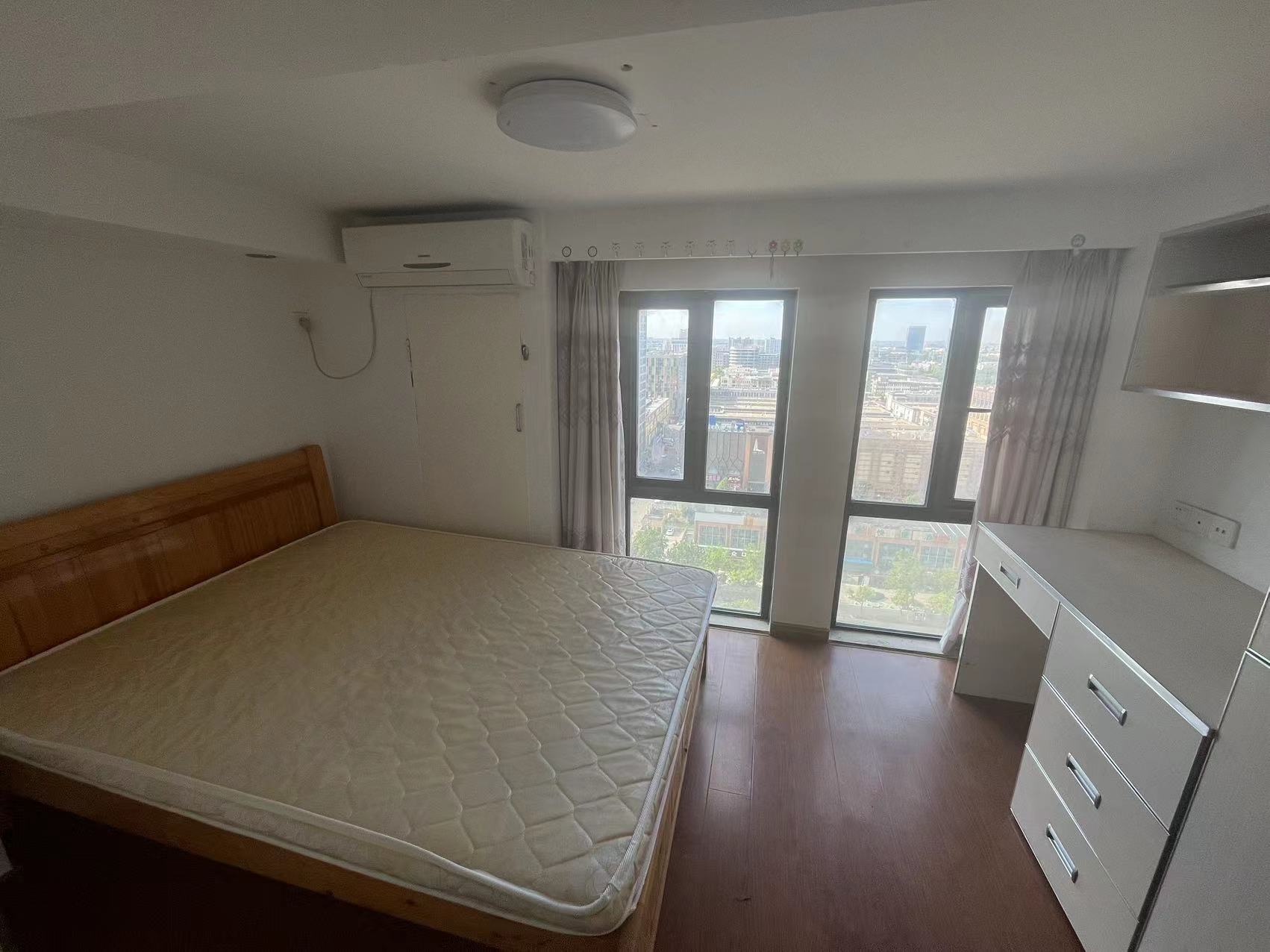 东景国际 2室1厅1卫 65m&sup2;