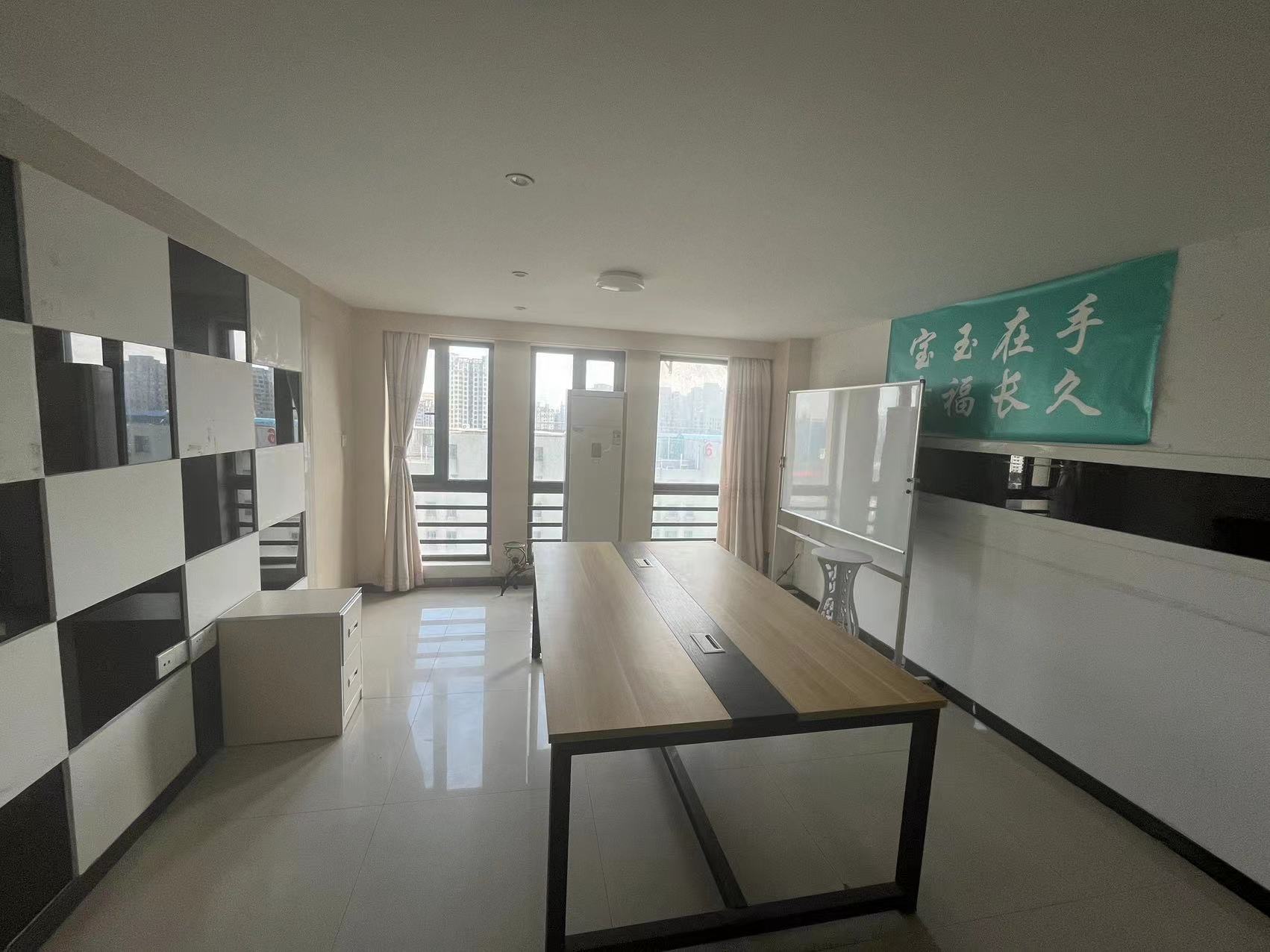 东景国际 2室1厅1卫 65m&sup2;