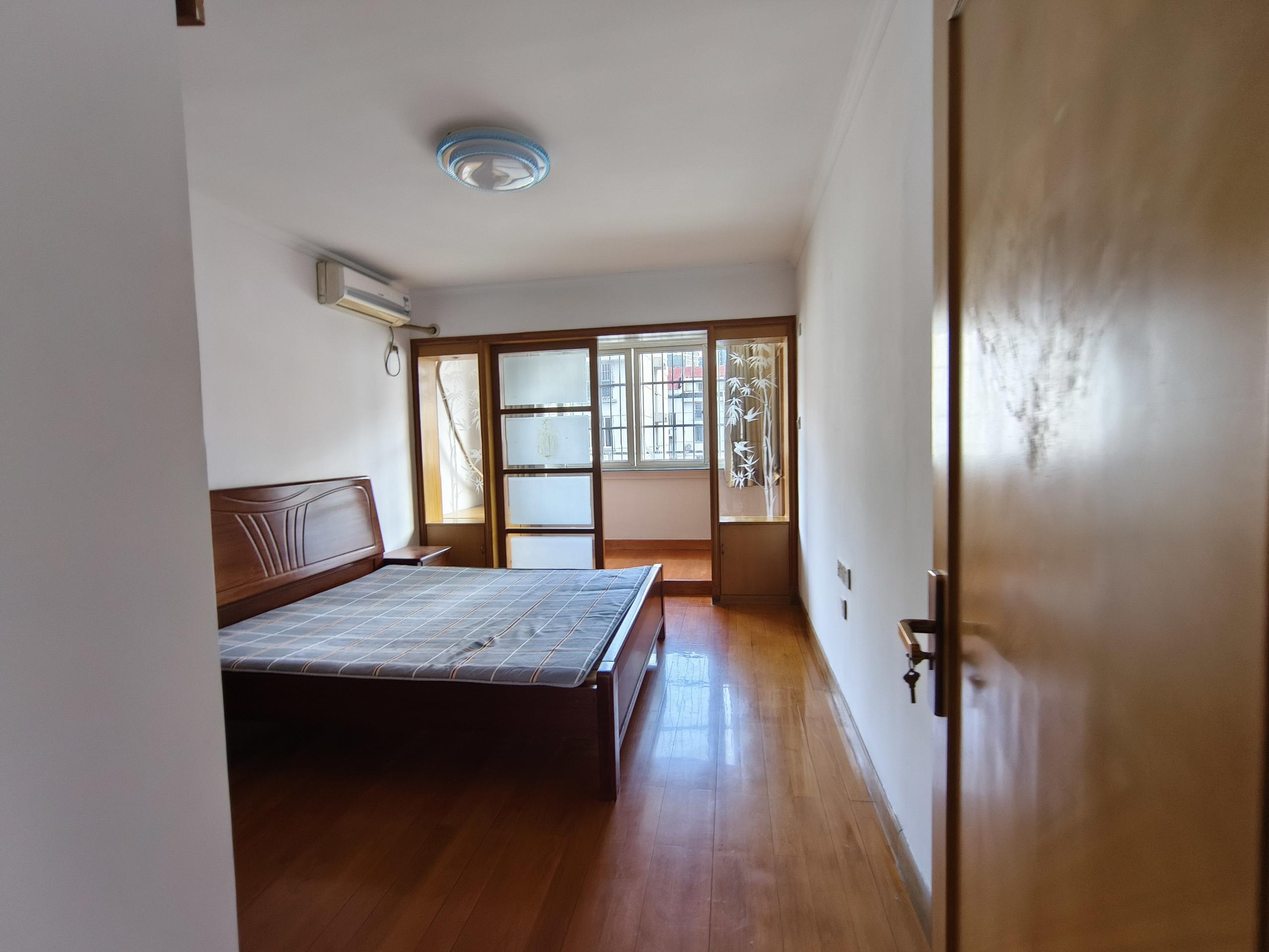 学田南苑 3室2厅1卫 125m&sup2;