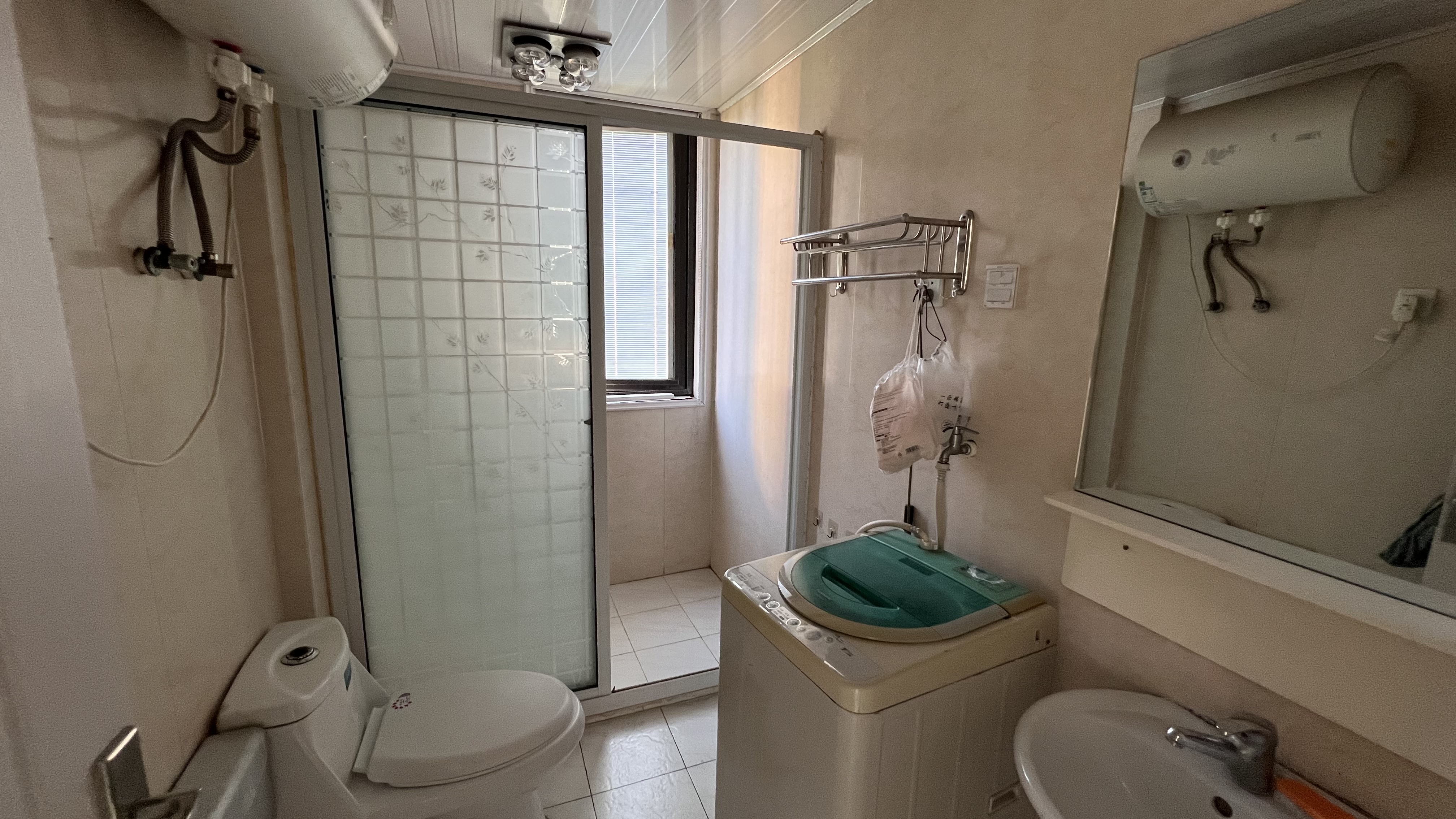 莱茵河畔 3室2厅1卫 135m&sup2;