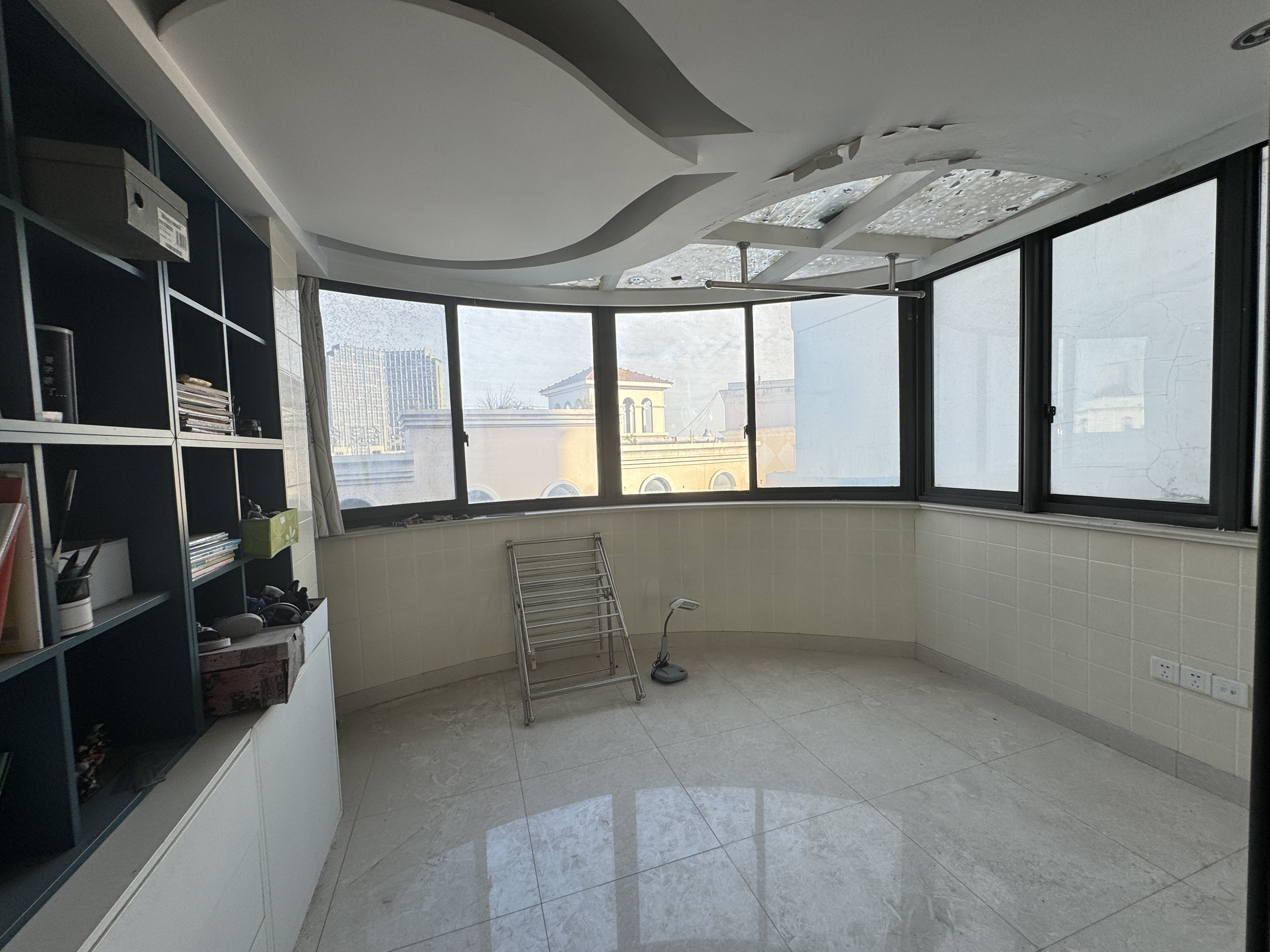 高迪晶城 3室2厅2卫 157m&sup2;