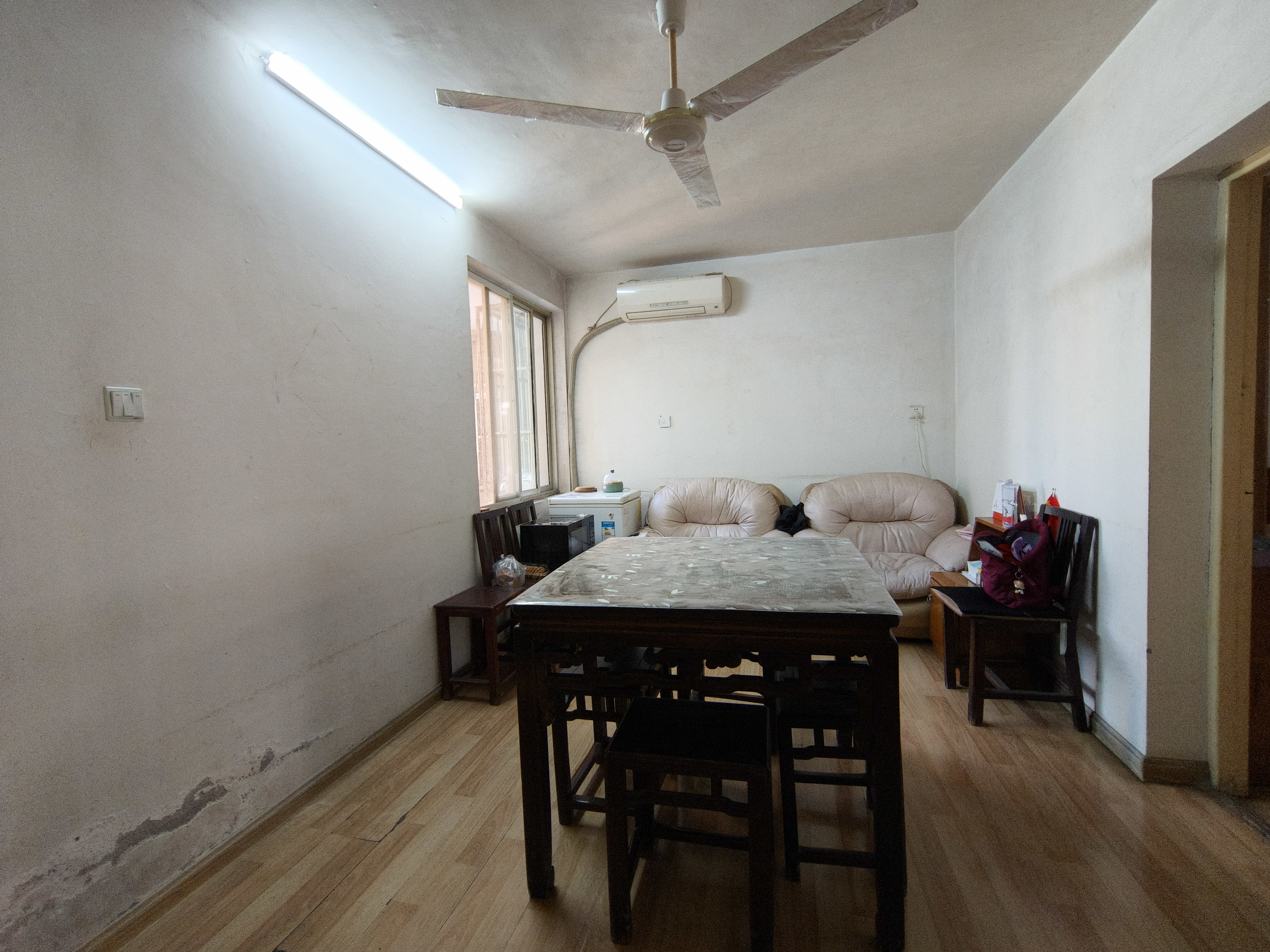南园路18号大院 2室1厅1卫 78m&sup2;