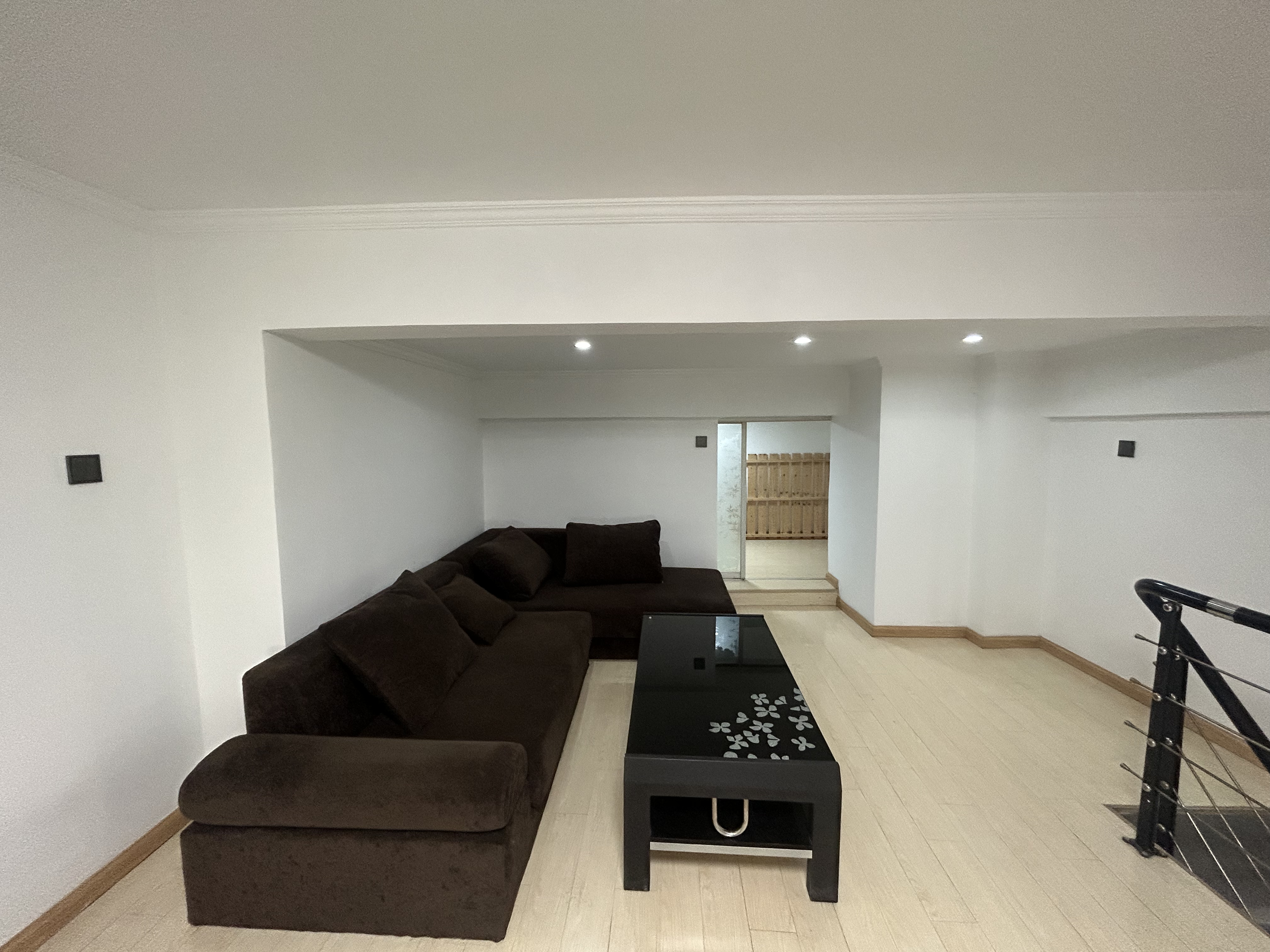 金海岸国际广场 1室2厅1卫 70m&sup2;