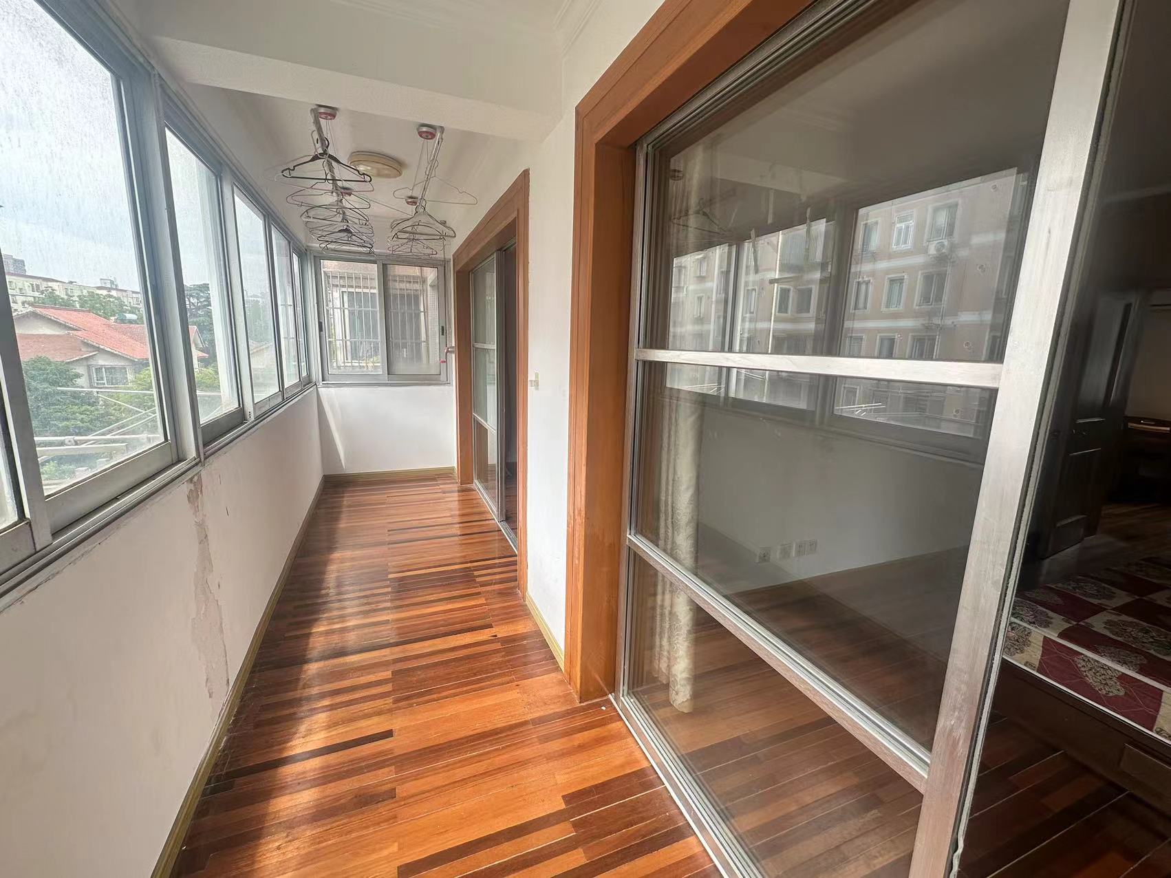 文峰花苑 3室1厅1卫 104.89m&sup2;
