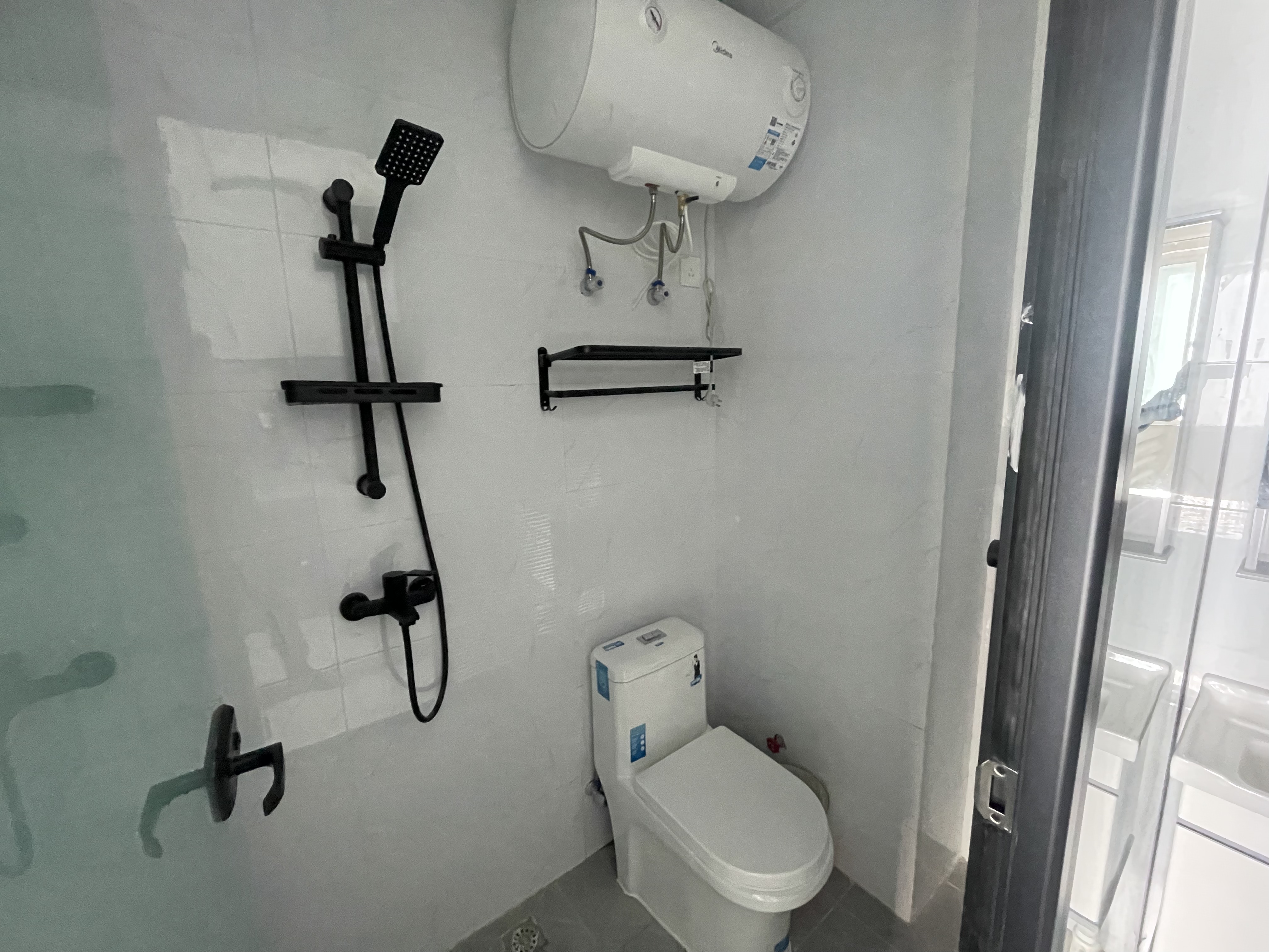 涌鑫八达通广场 1室1厅1卫 32m&sup2;