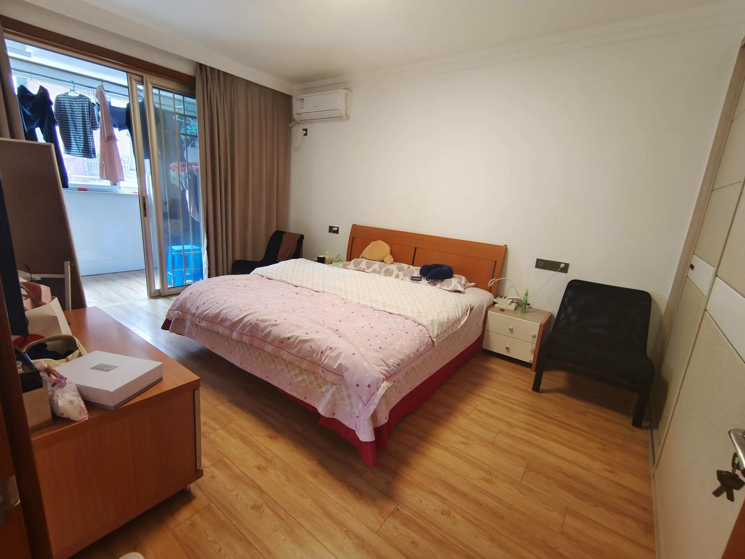 佳成花苑 3室2厅1卫 107.49m&sup2;
