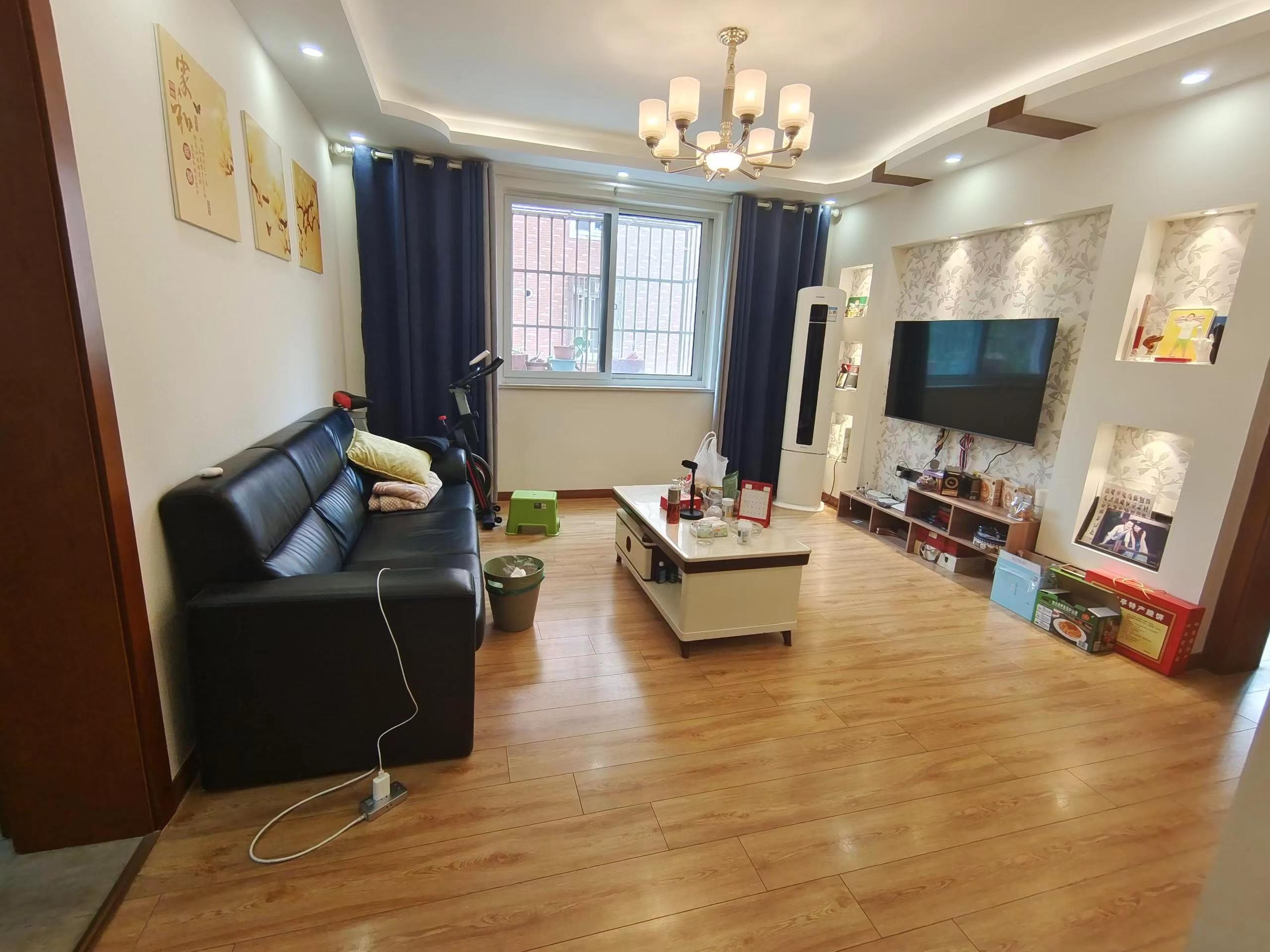 佳成花苑 3室2厅1卫 107.49m&sup2;