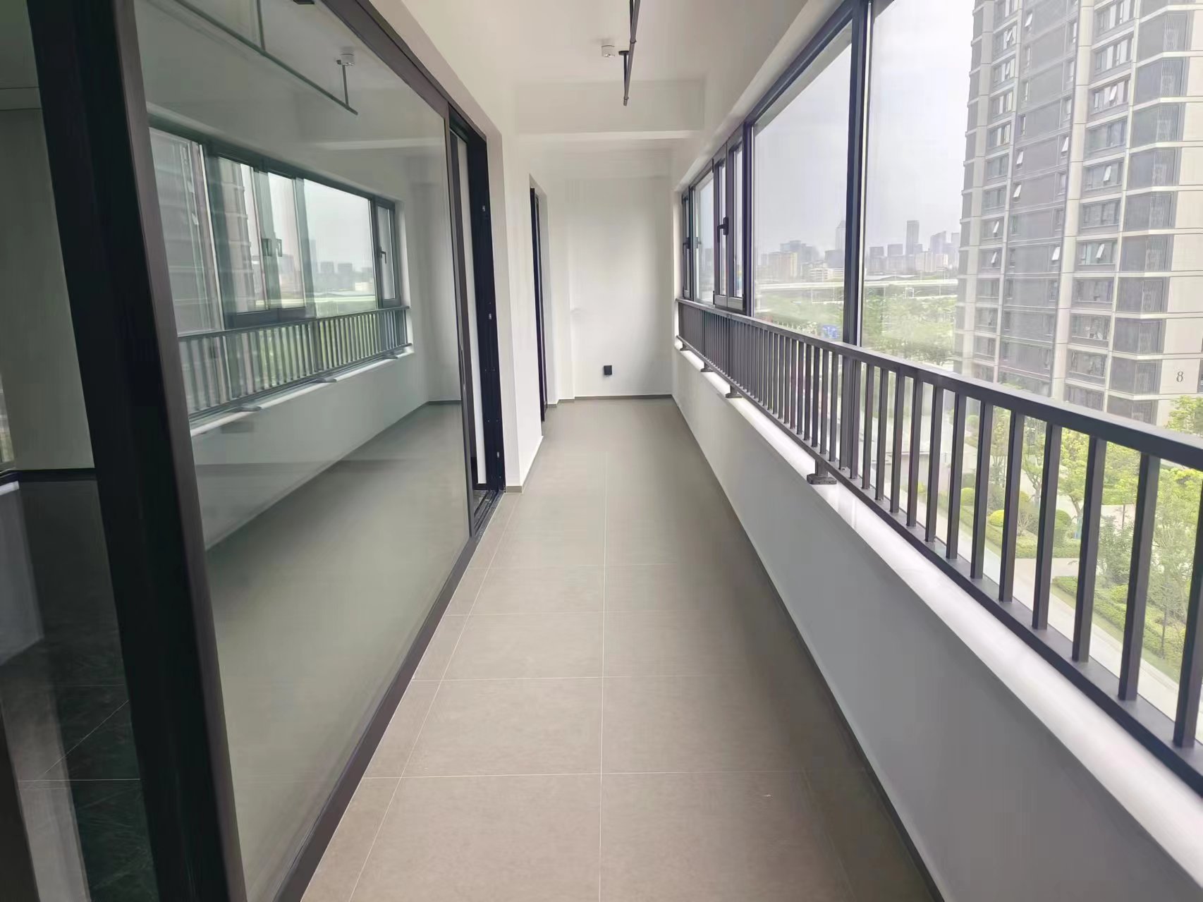 滨江玺 3室2厅3卫 190.00m&sup2;