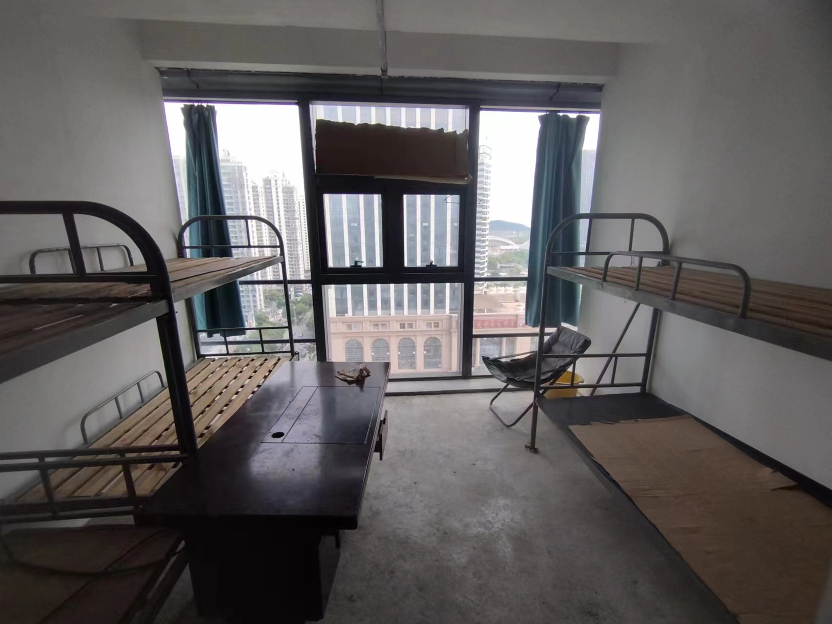 凤凰文化广场 2室1厅1卫 119m&sup2;