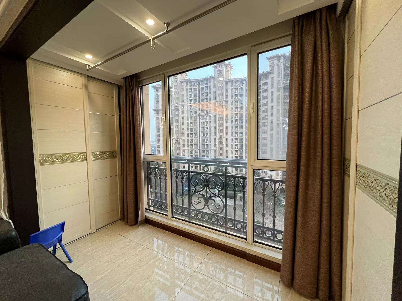 中南世纪花城二期 3室2厅2卫 138.8m&sup2;