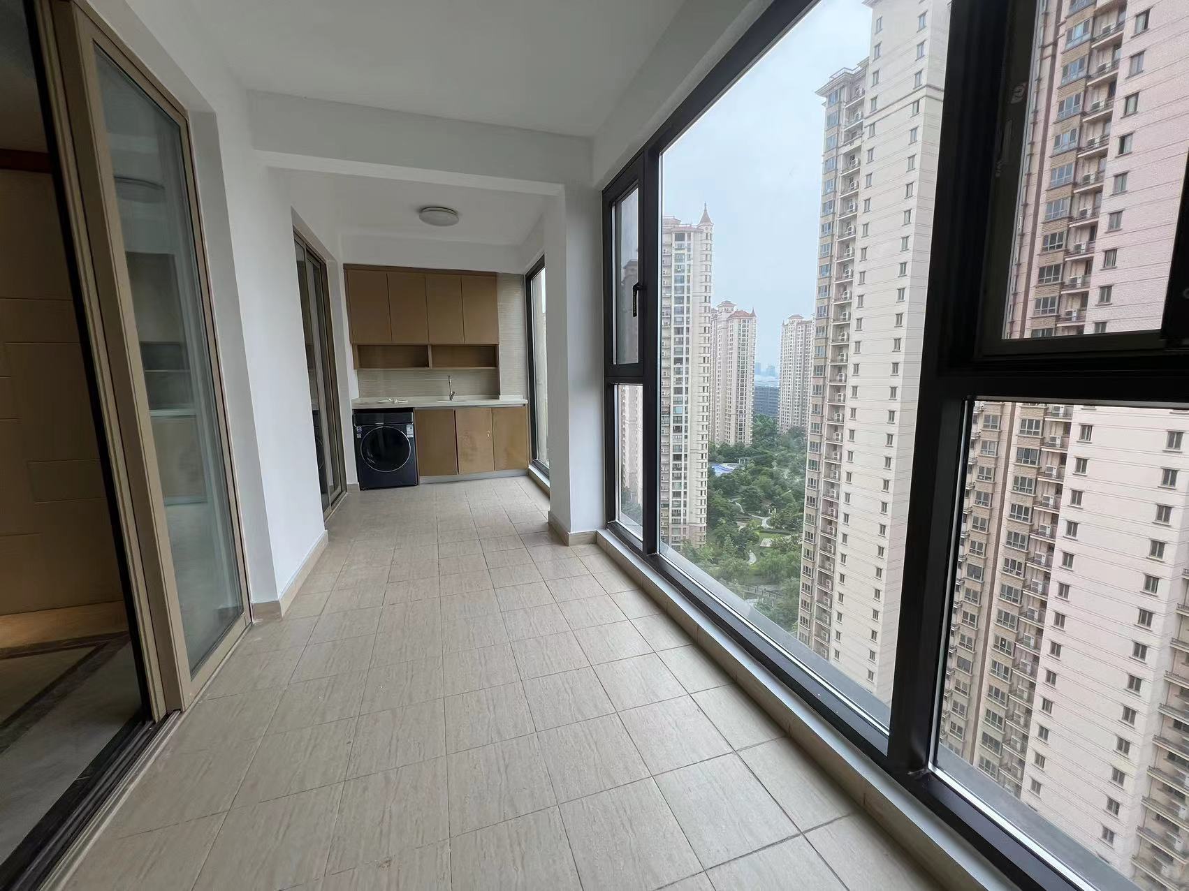中南世纪花城三期 4室2厅2卫 138.00m&sup2;