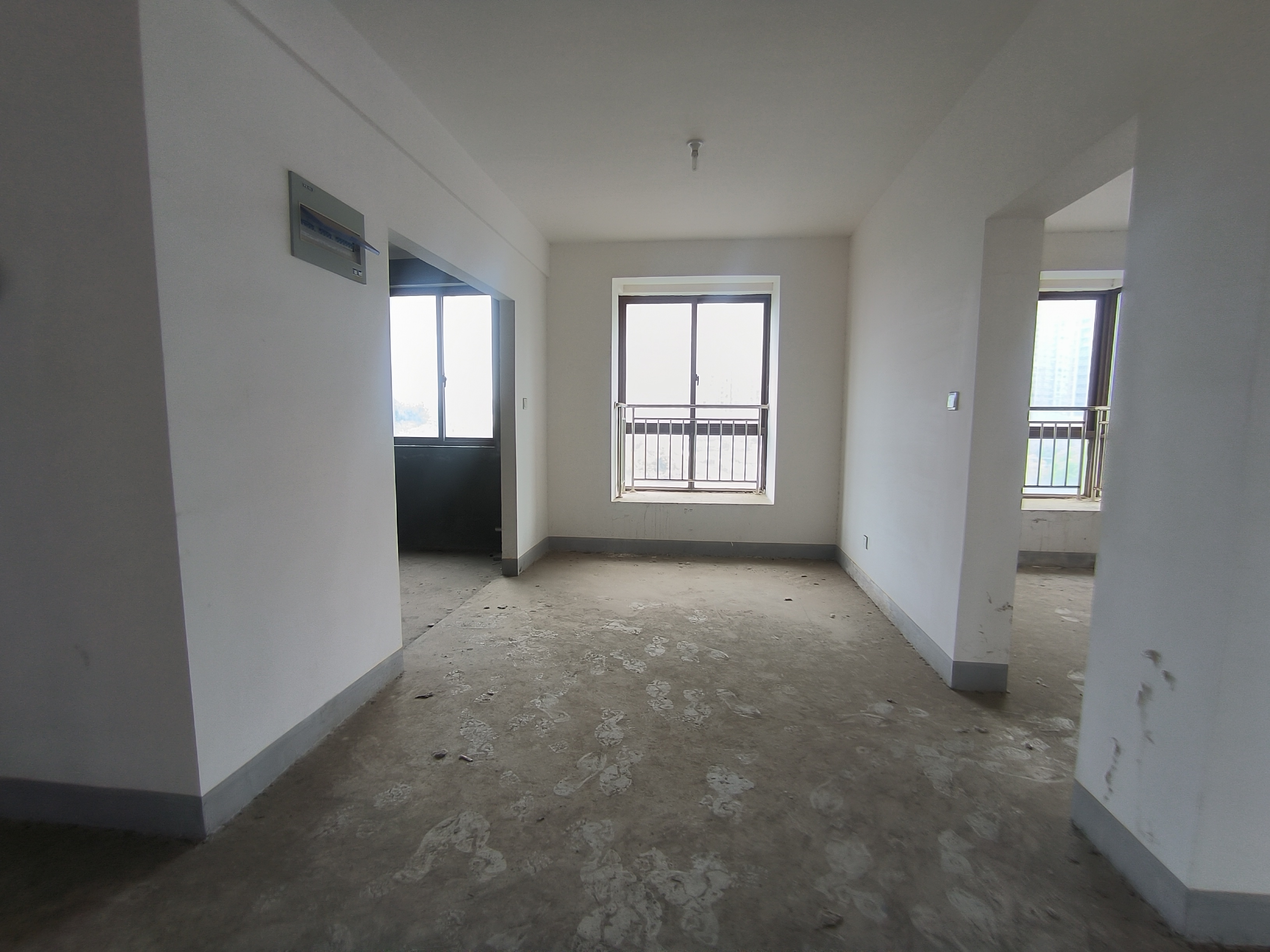 山景水岸 3室2厅2卫 141m&sup2;