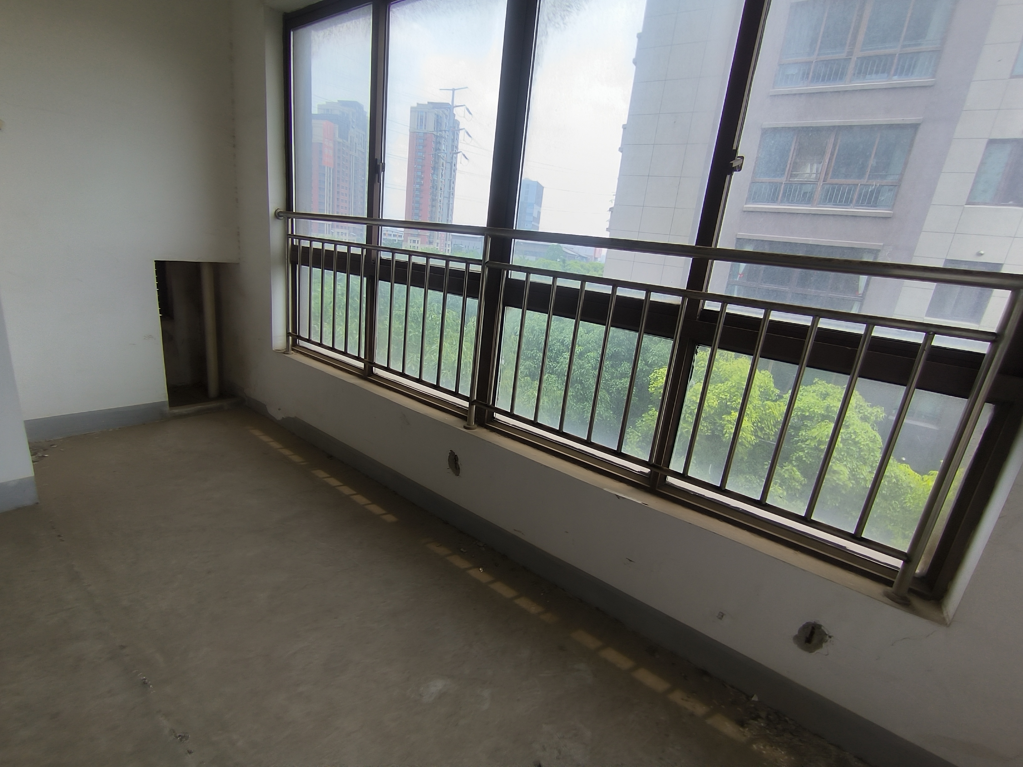 山景水岸 3室2厅2卫 141m&sup2;
