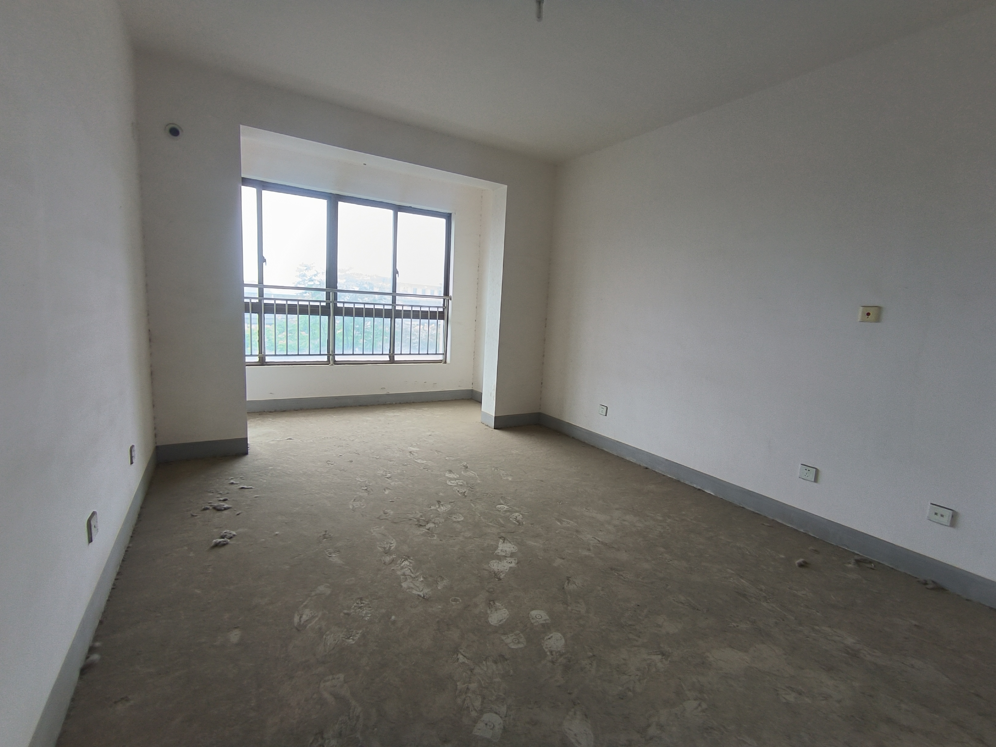 山景水岸 3室2厅2卫 141m&sup2;