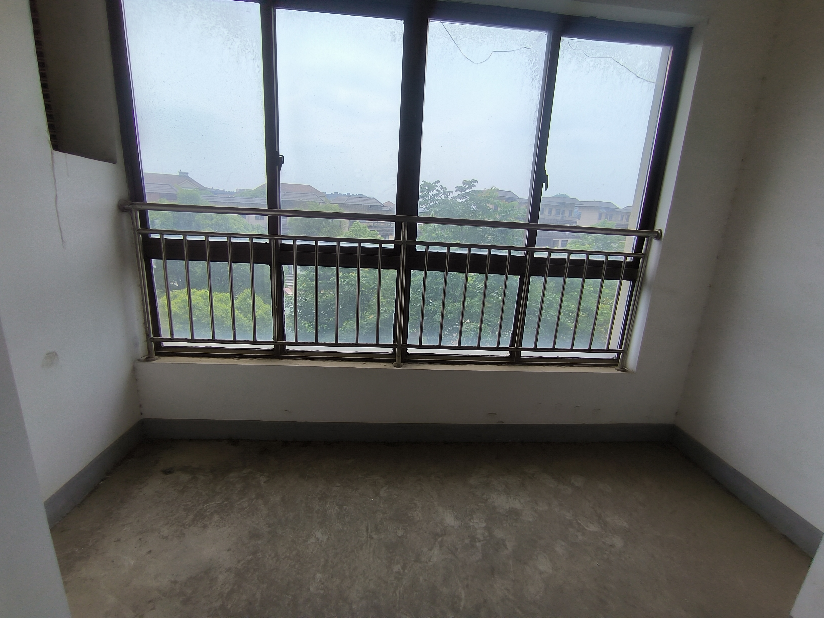 山景水岸 3室2厅2卫 141m&sup2;