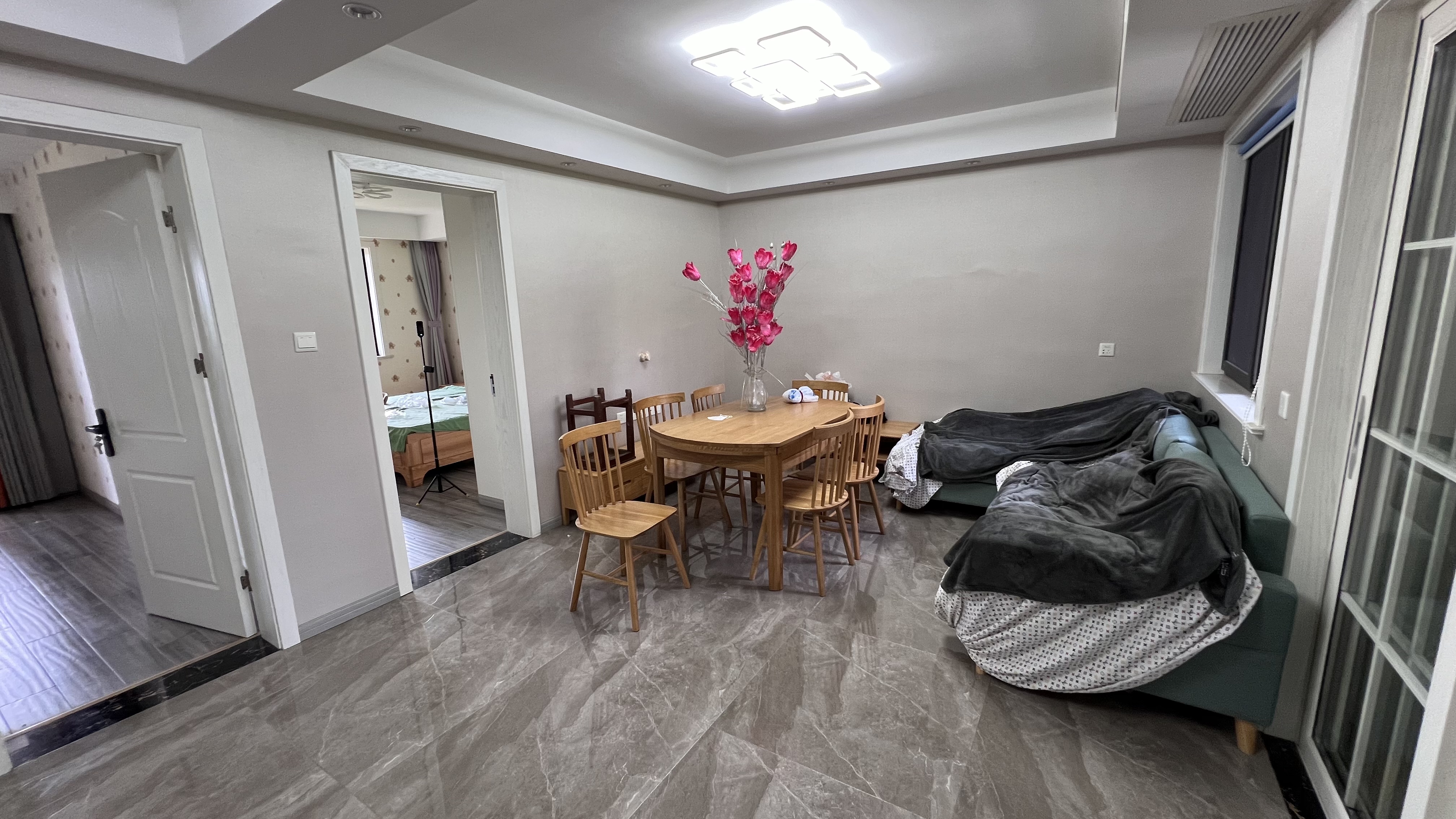 紫东南苑南区 2室1厅1卫 91m²