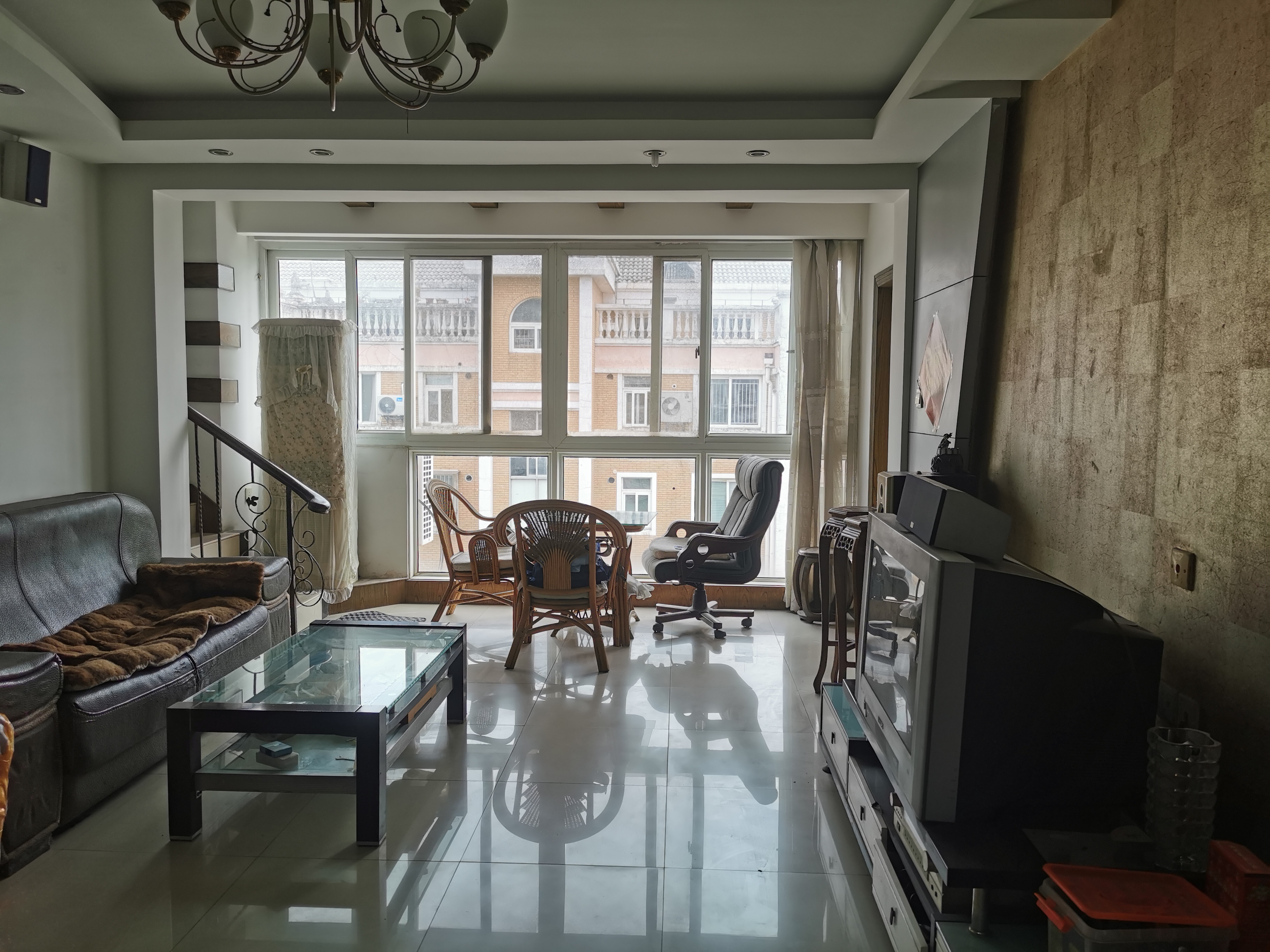 东昇花园 5室3厅3卫 232.91m&sup2;
