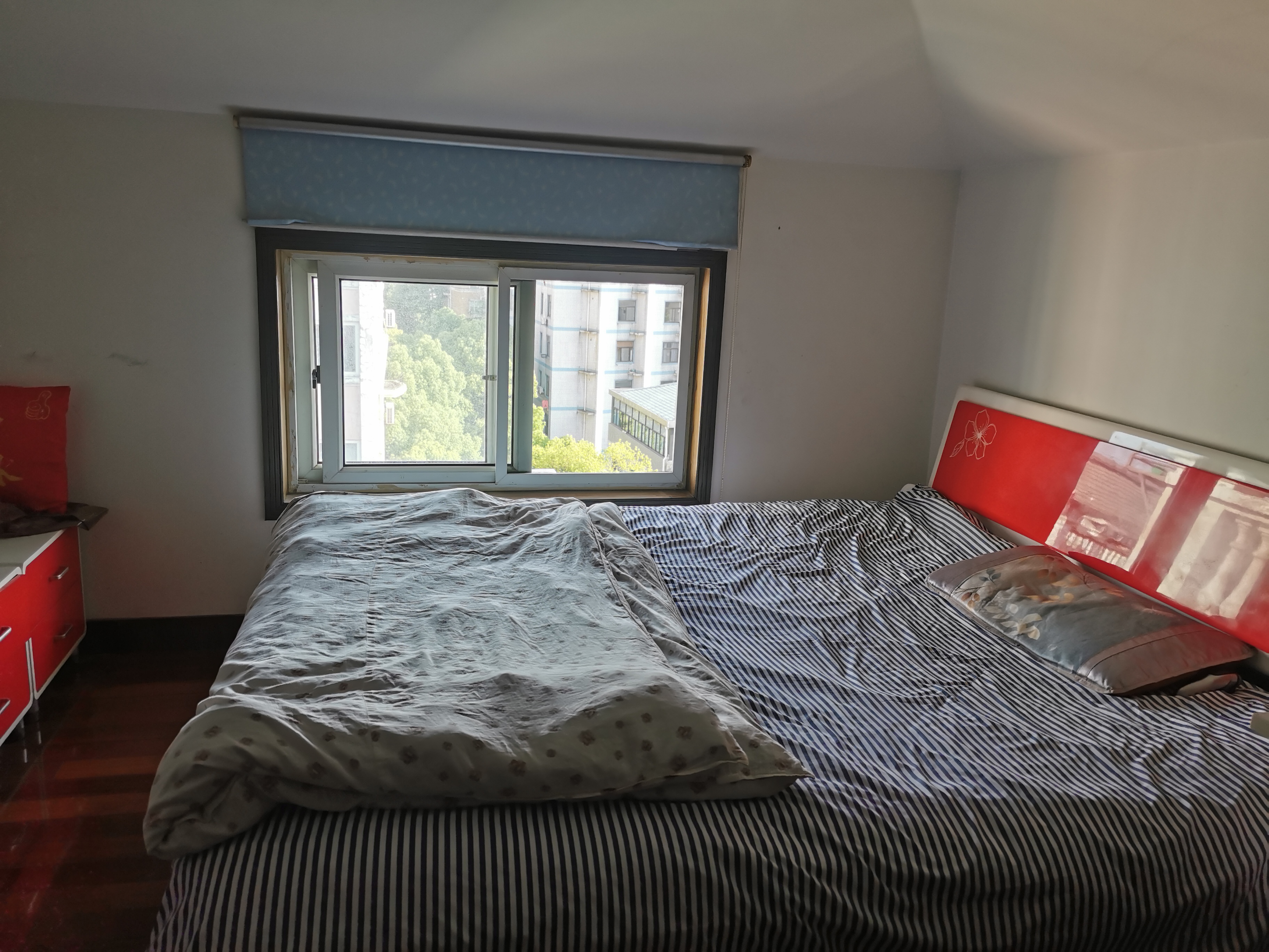 东昇花园 5室3厅3卫 232.91m&sup2;