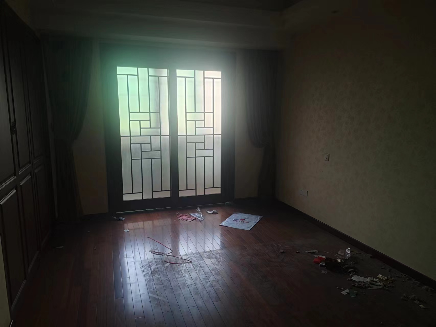 濠滨花园 7室2厅4卫 318.68m&sup2;