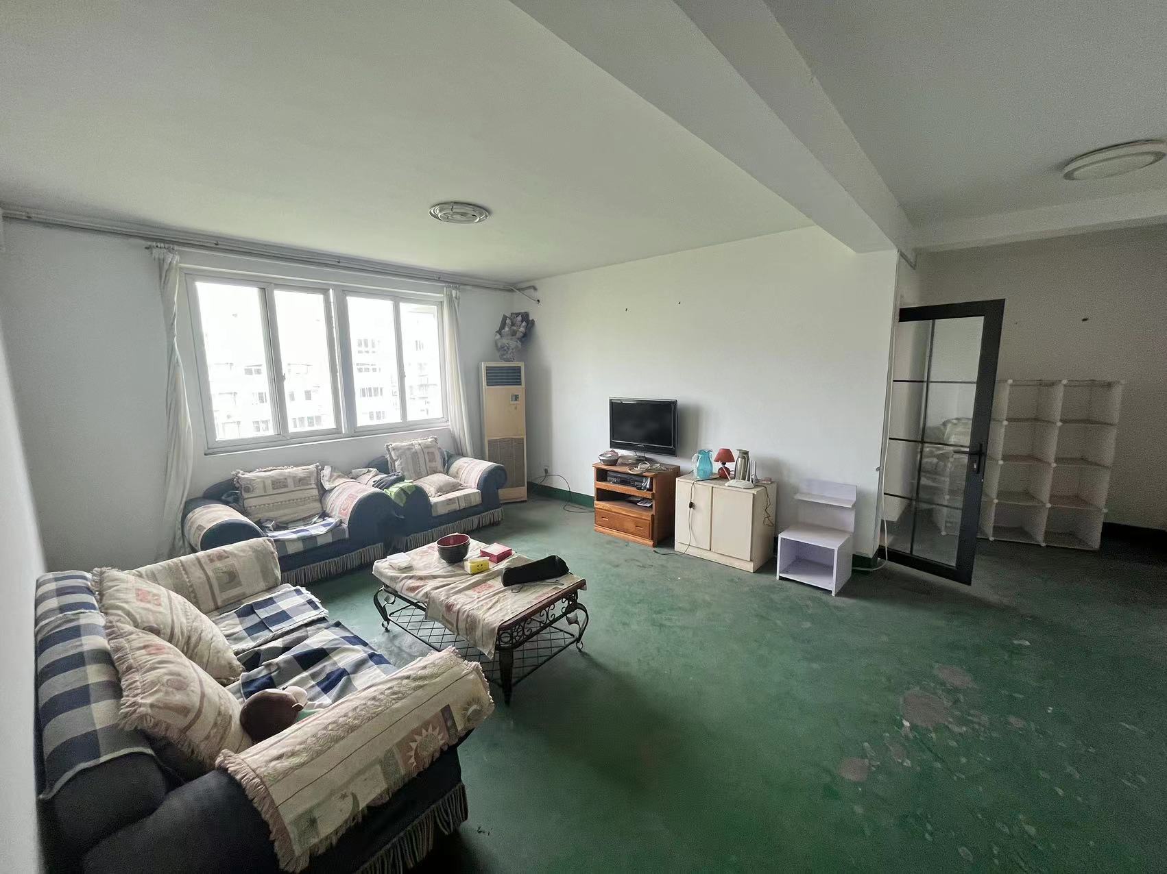 春晖花园 4室1厅2卫 173m²
