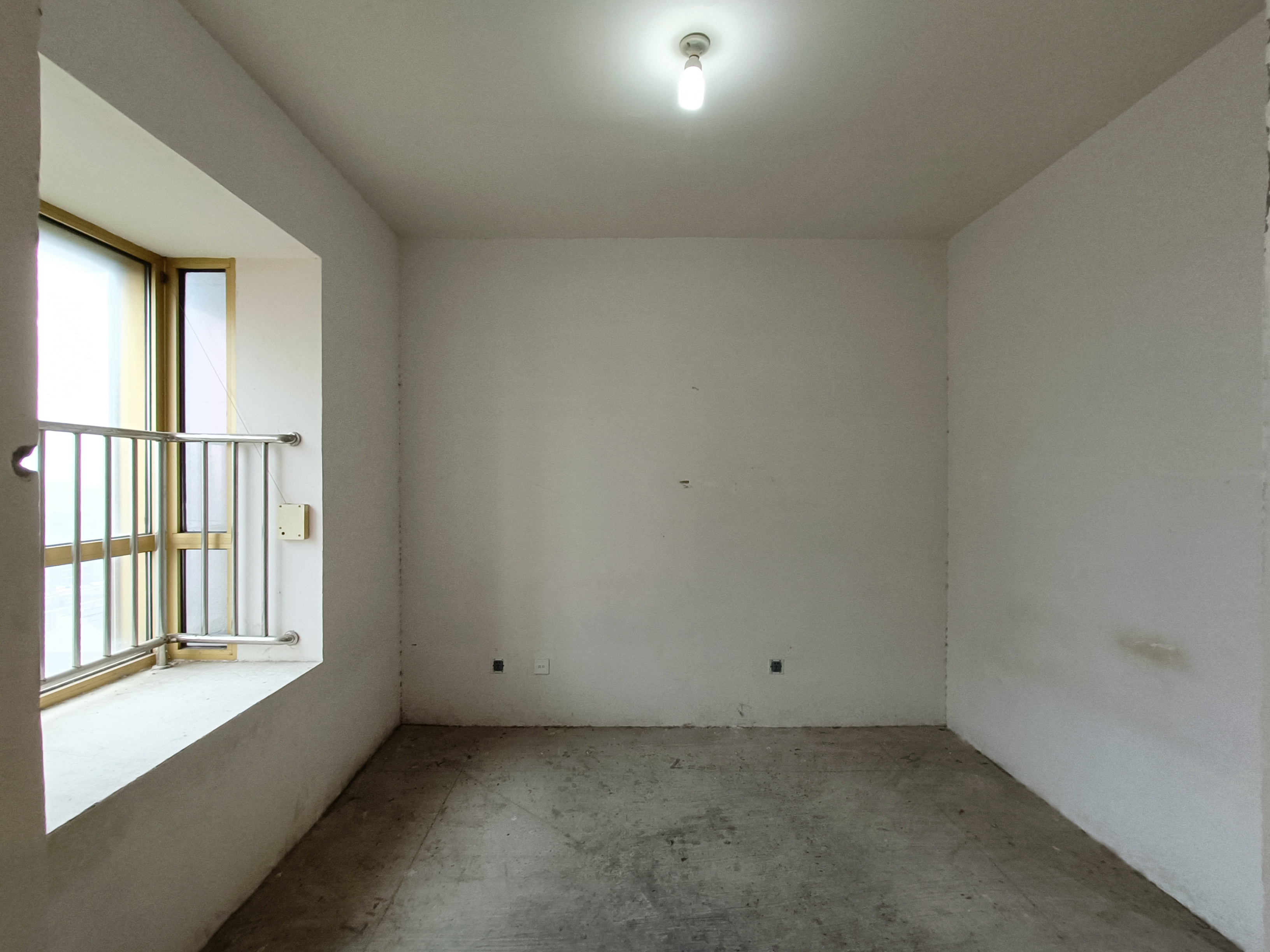 尚海湾 3室2厅1卫 125m&sup2;