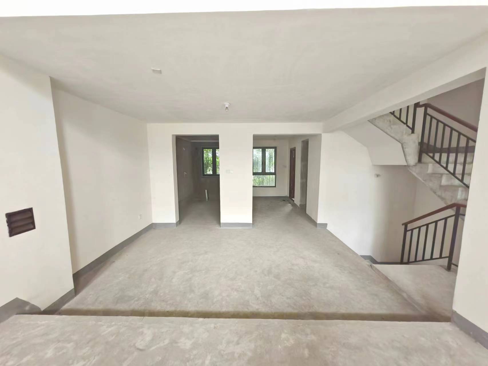 山水壹号 4室3厅3卫 355.63m&sup2;