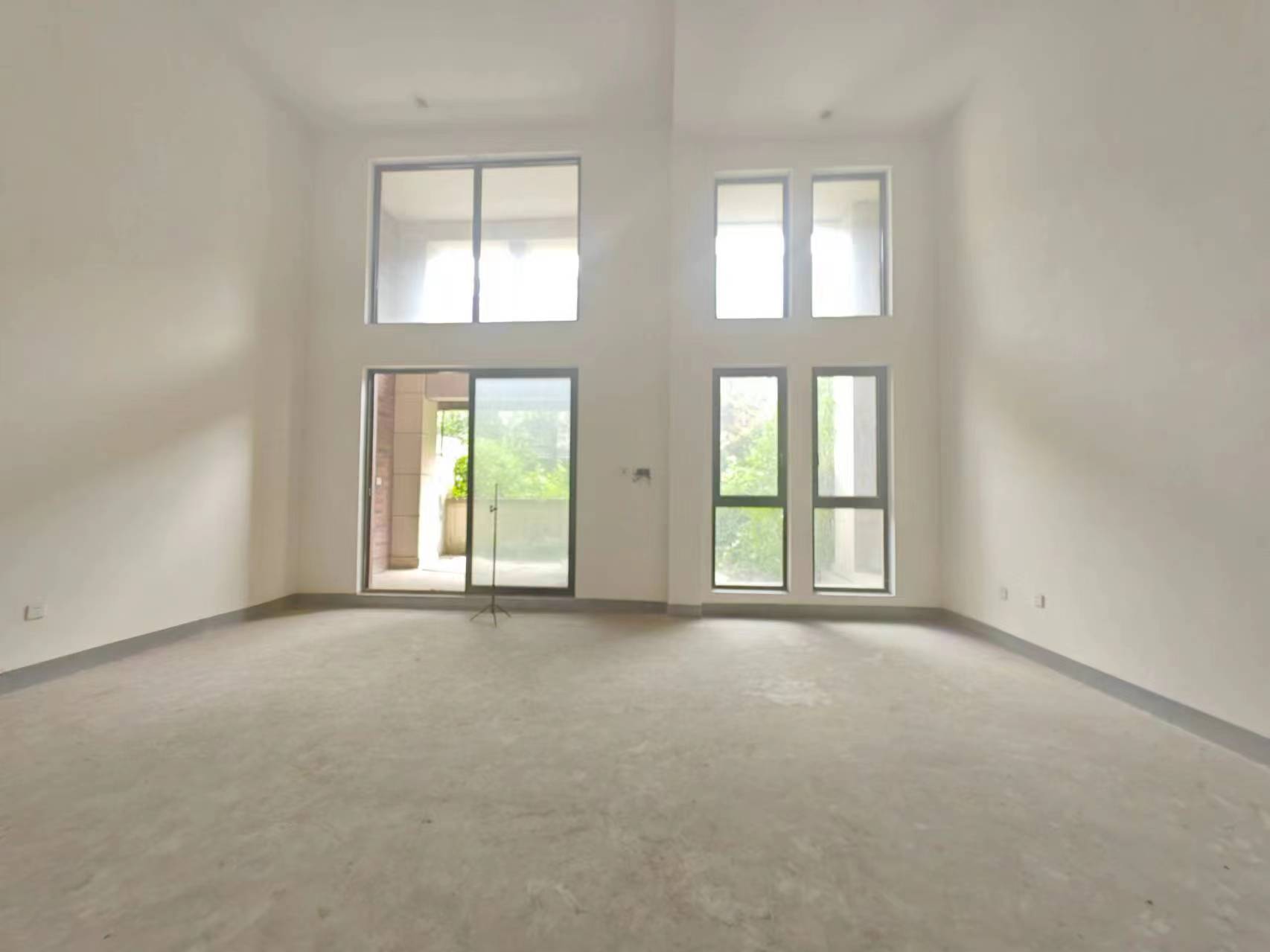 山水壹号 4室3厅3卫 355.63m&sup2;