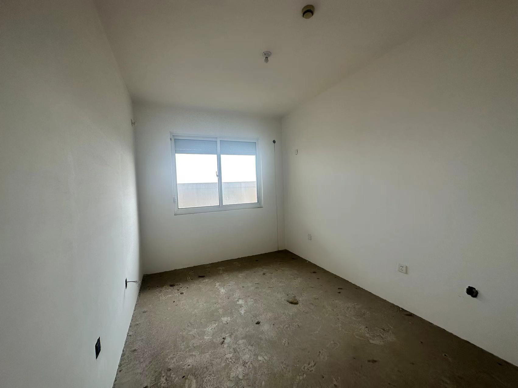 湖滨华庭 3室2厅2卫 208.00m&sup2;