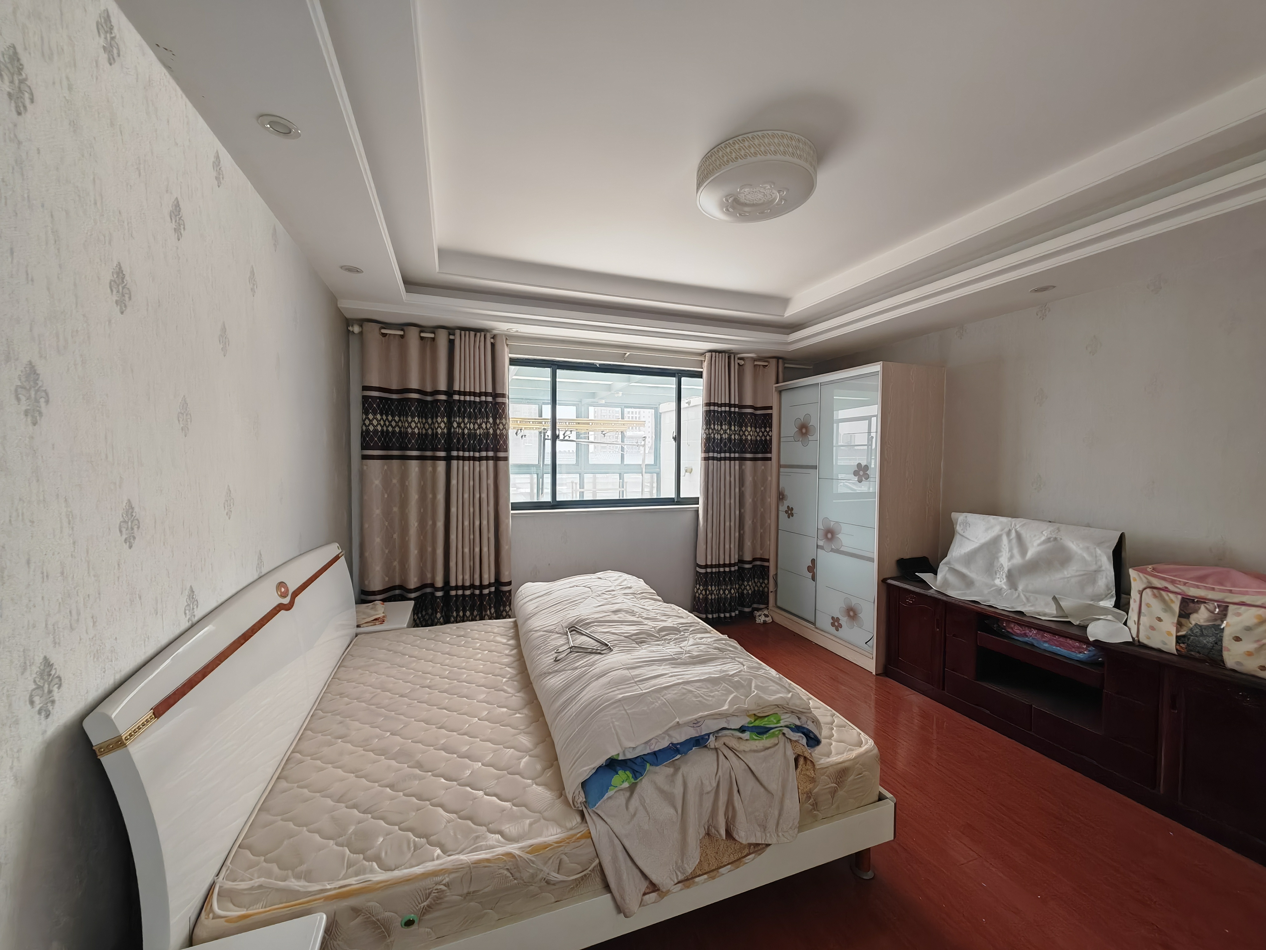 金桥人家 5室2厅2卫 144m&sup2;