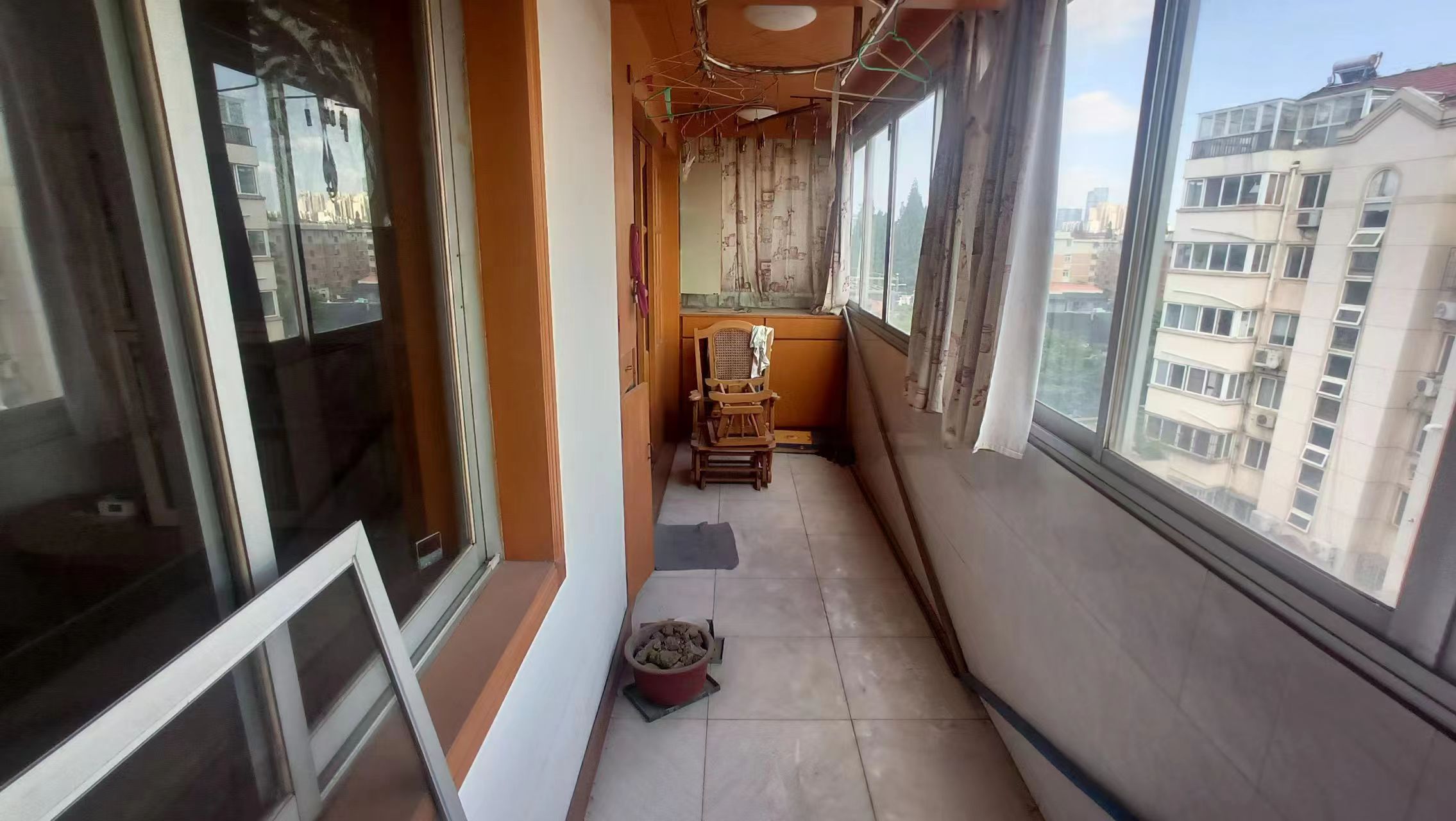 光明东村 3室2厅1卫 118m&sup2;