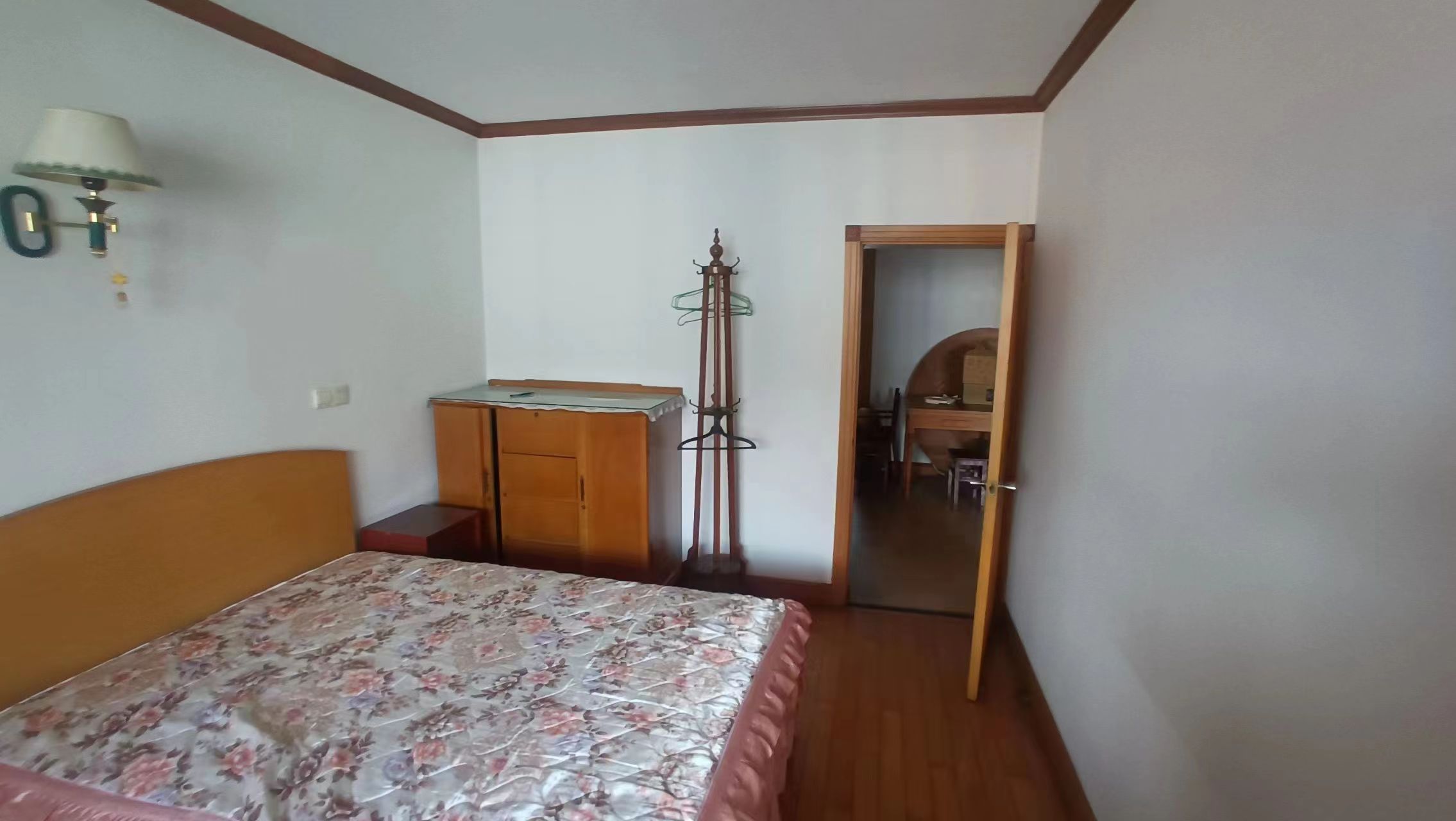 光明东村 3室2厅1卫 118m&sup2;