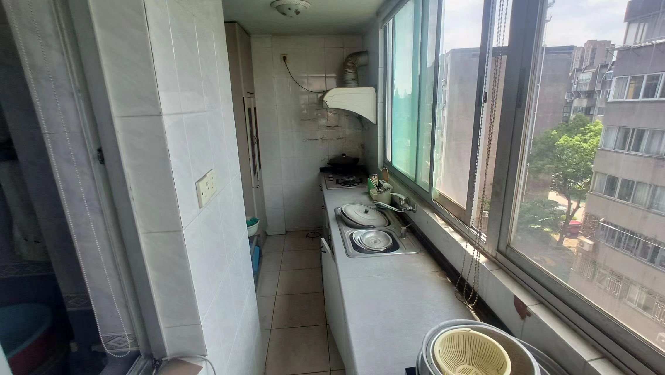 光明东村 3室2厅1卫 118m&sup2;