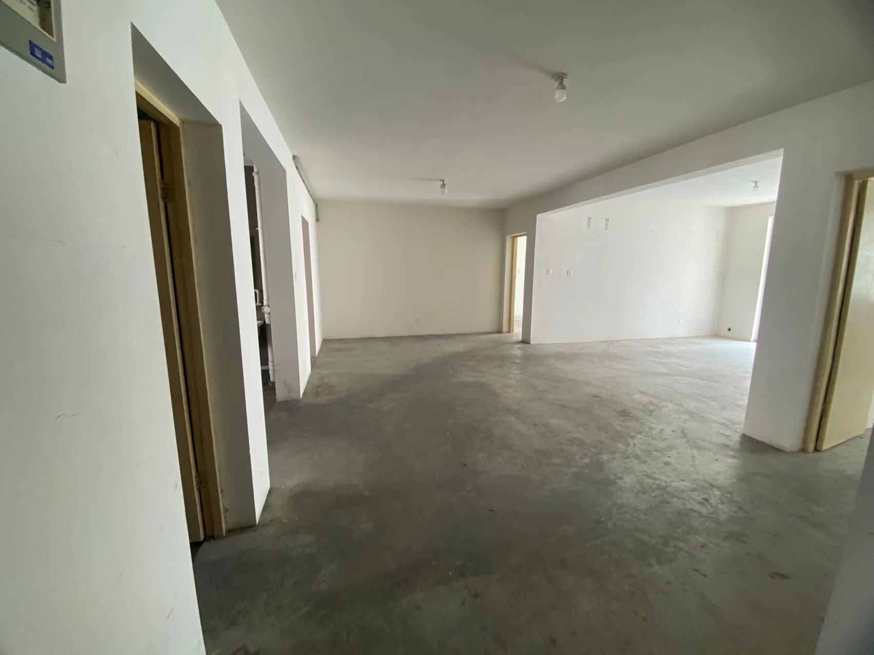 景和花苑 3室2厅1卫 146m²