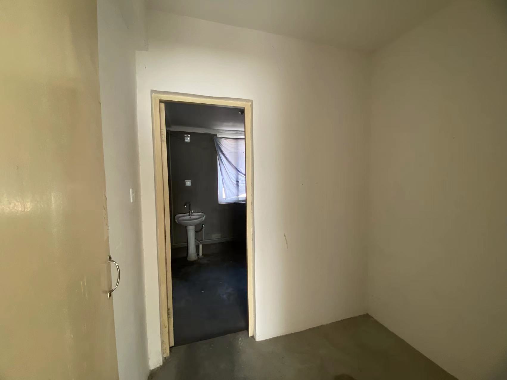 景和花苑 3室2厅1卫 146m&sup2;