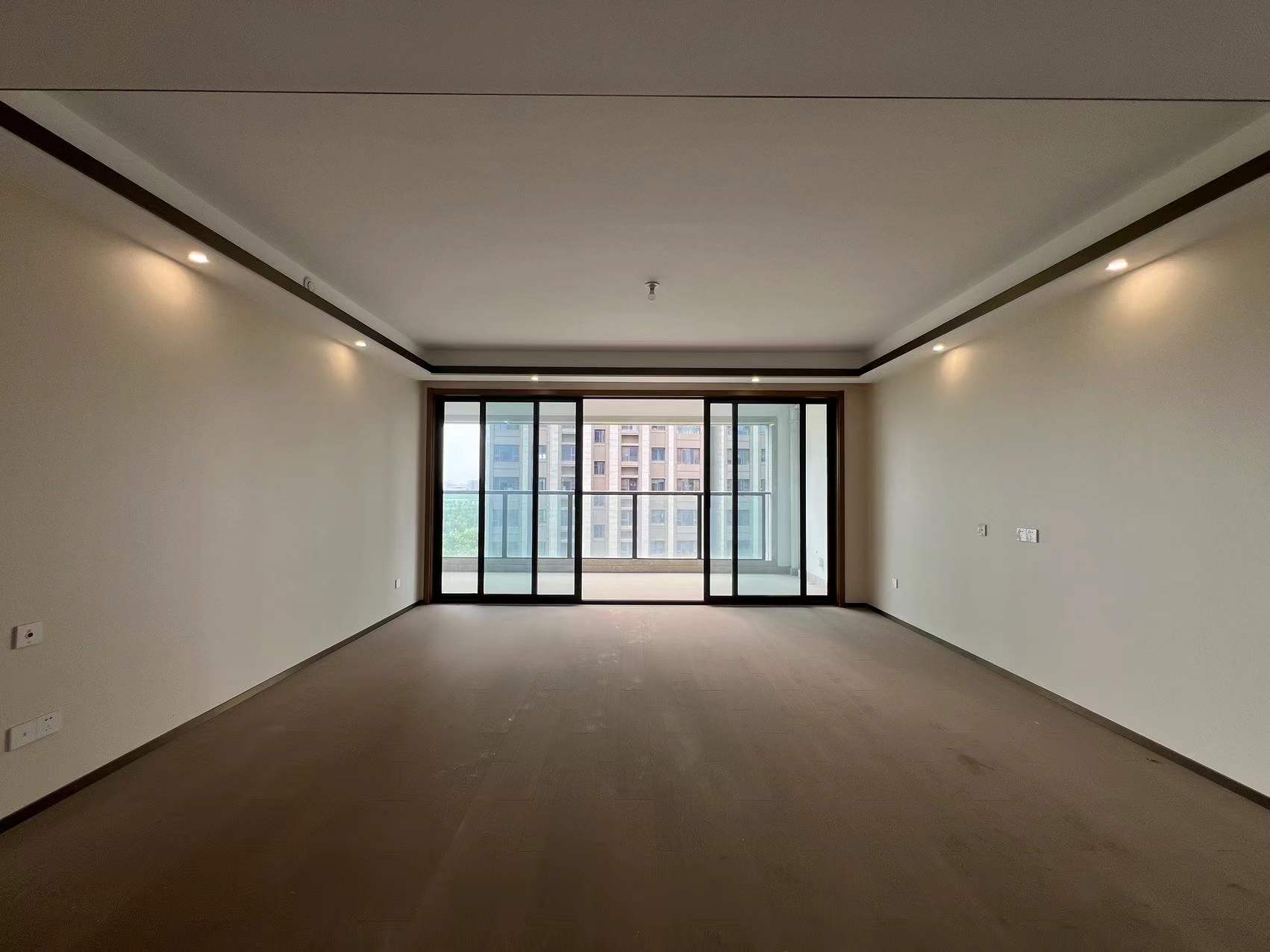 远创东樾 4室2厅3卫 201.25m²